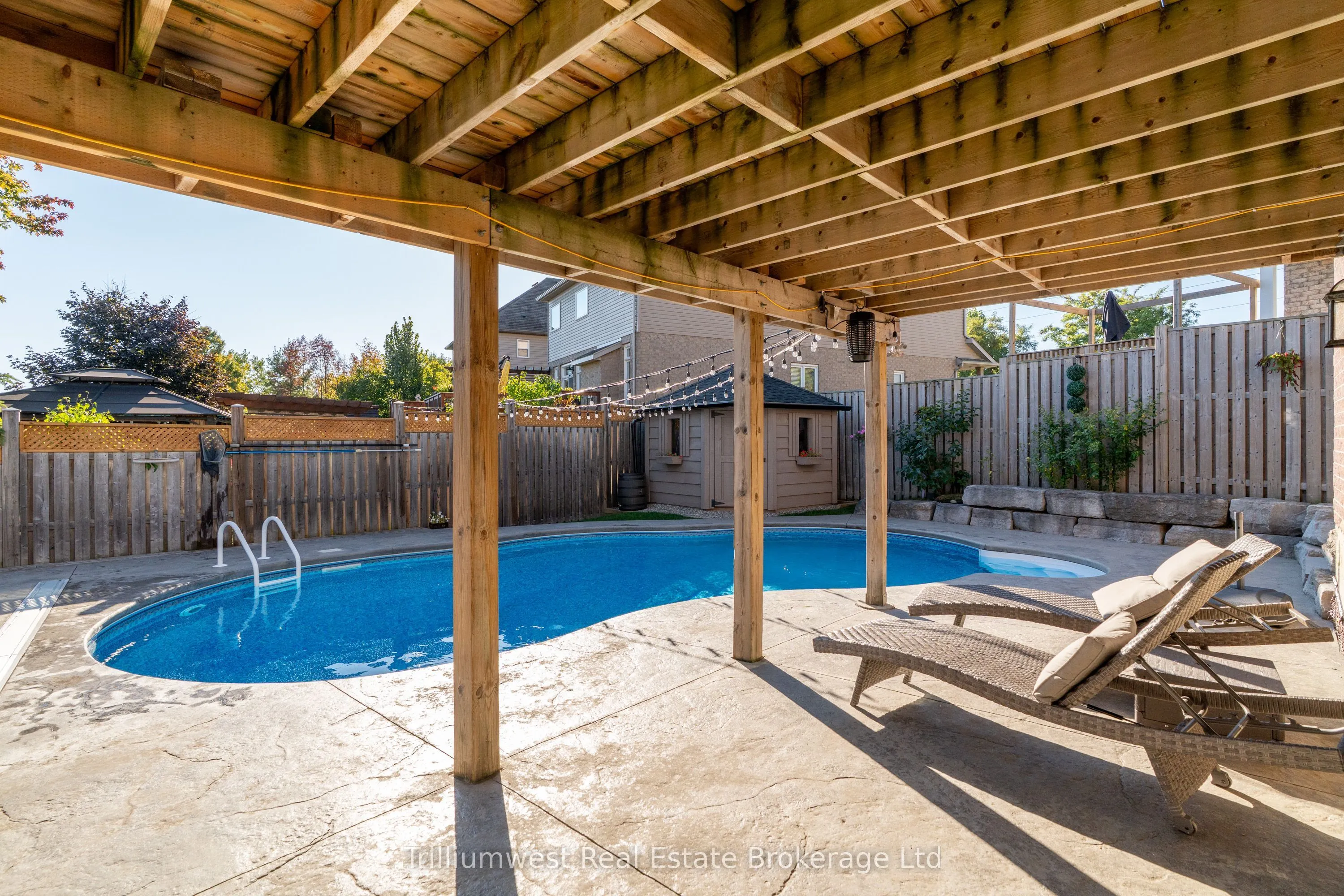 535 Woodbine Avenue