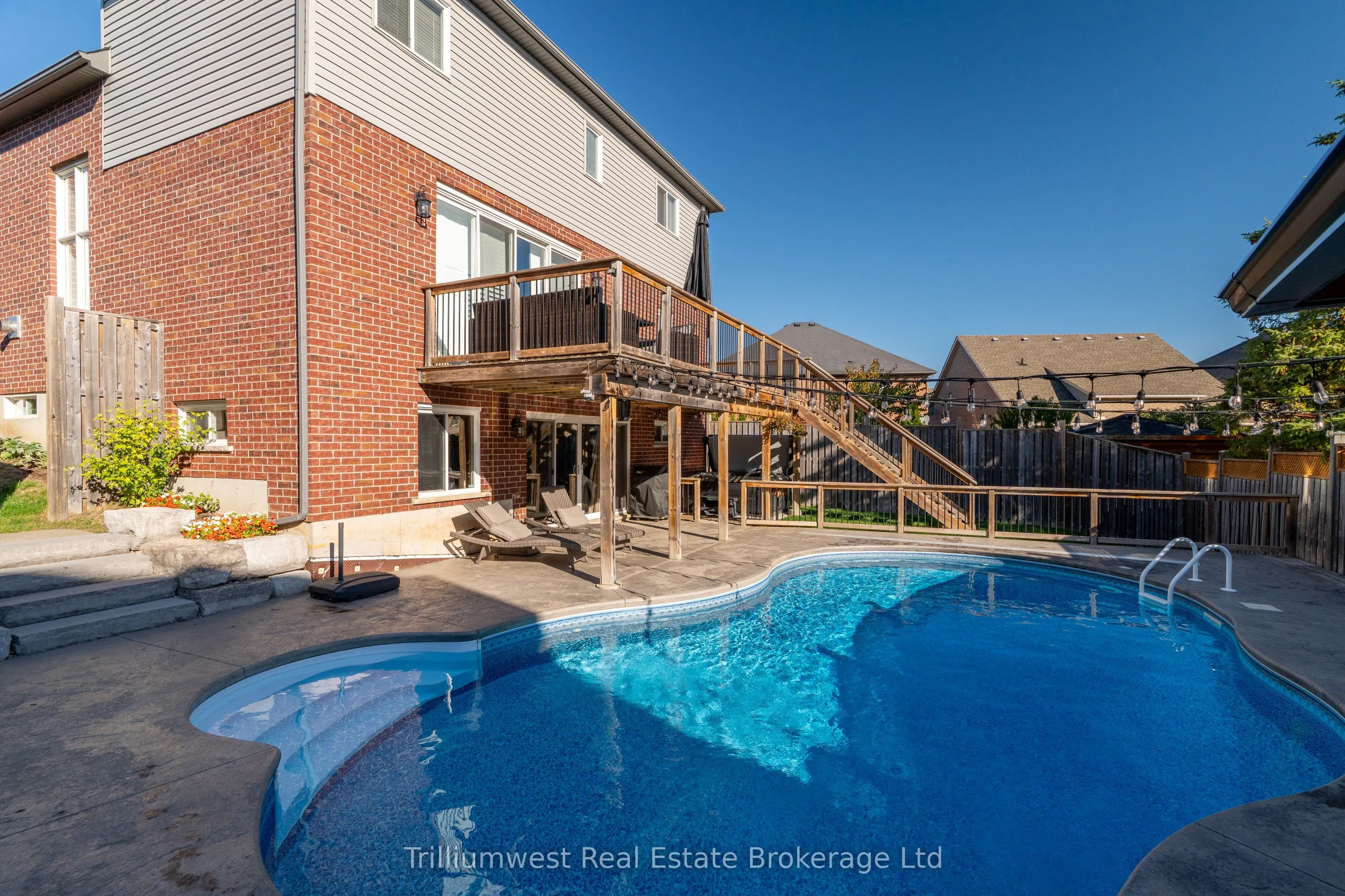535 Woodbine Avenue