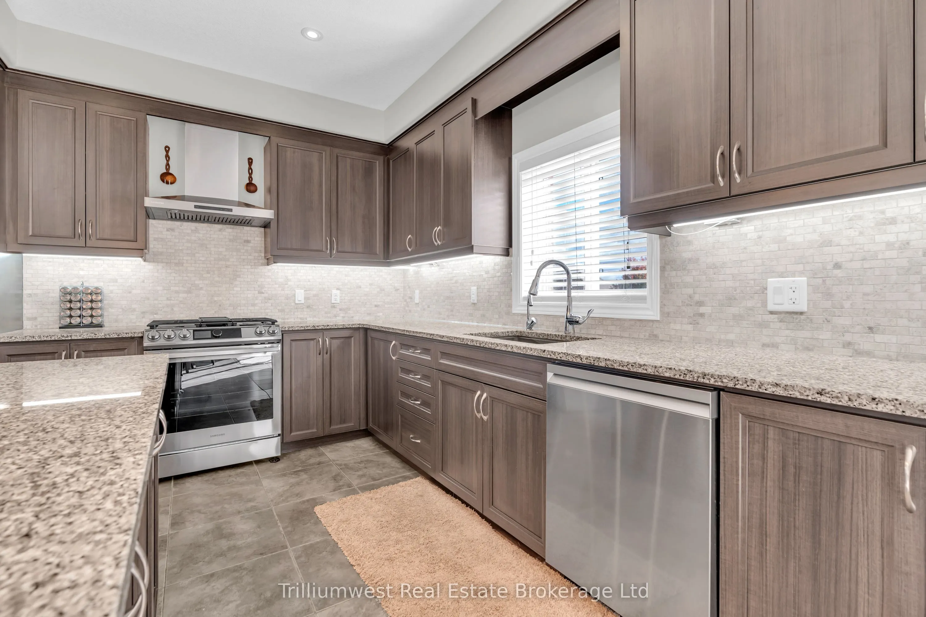 535 Woodbine Avenue