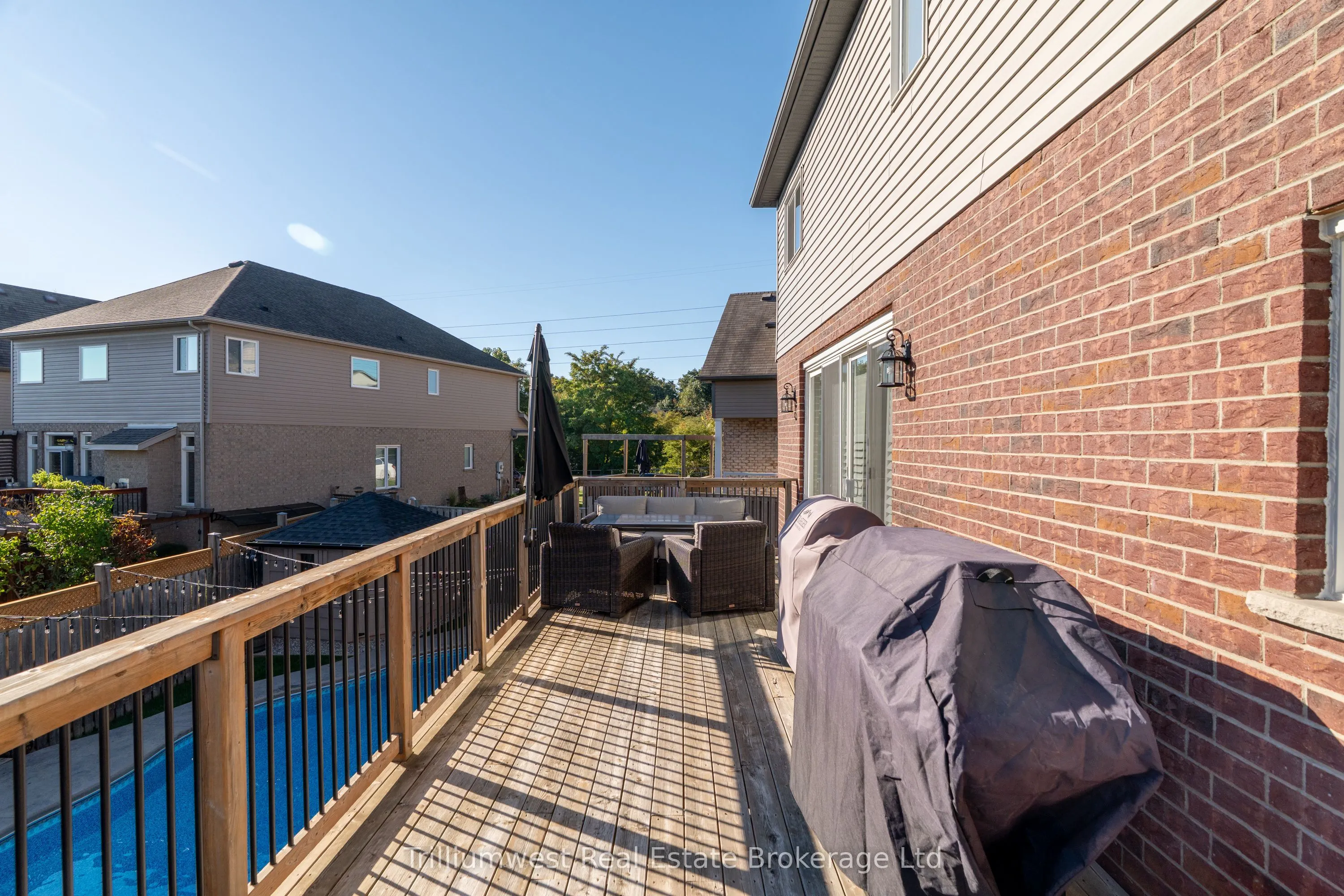 535 Woodbine Avenue