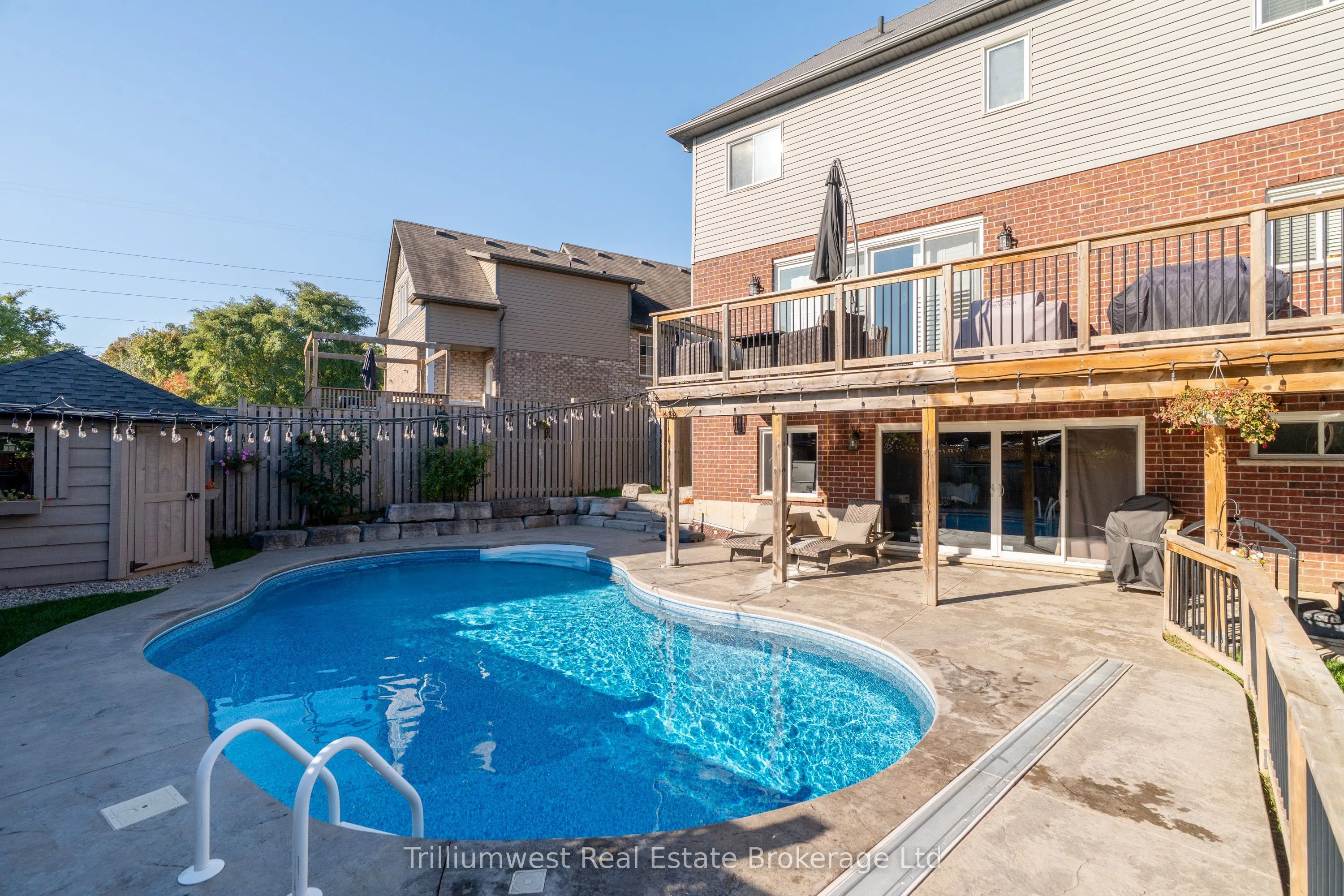 535 Woodbine Avenue