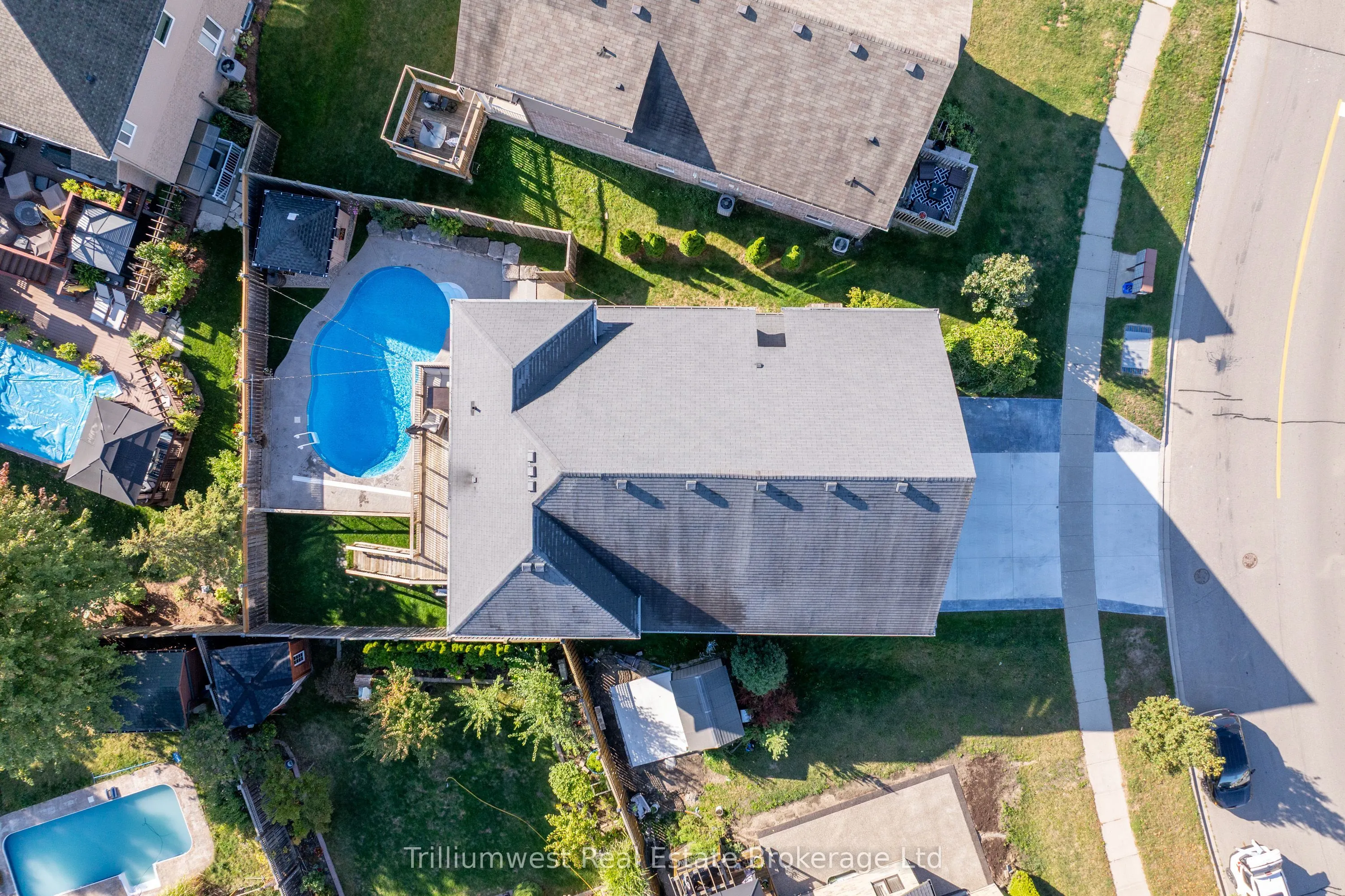 535 Woodbine Avenue
