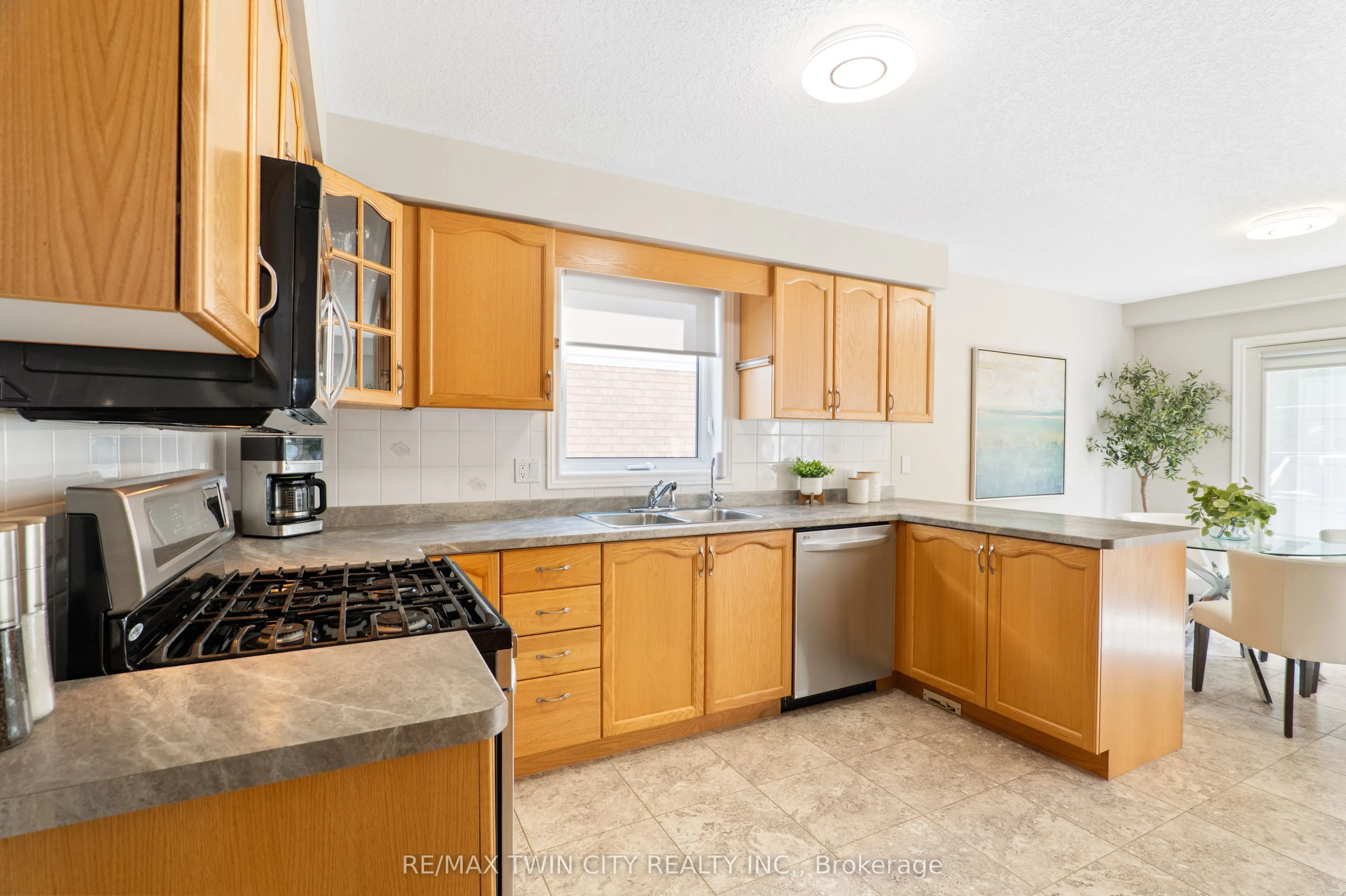 167 Bridgewater Crescent