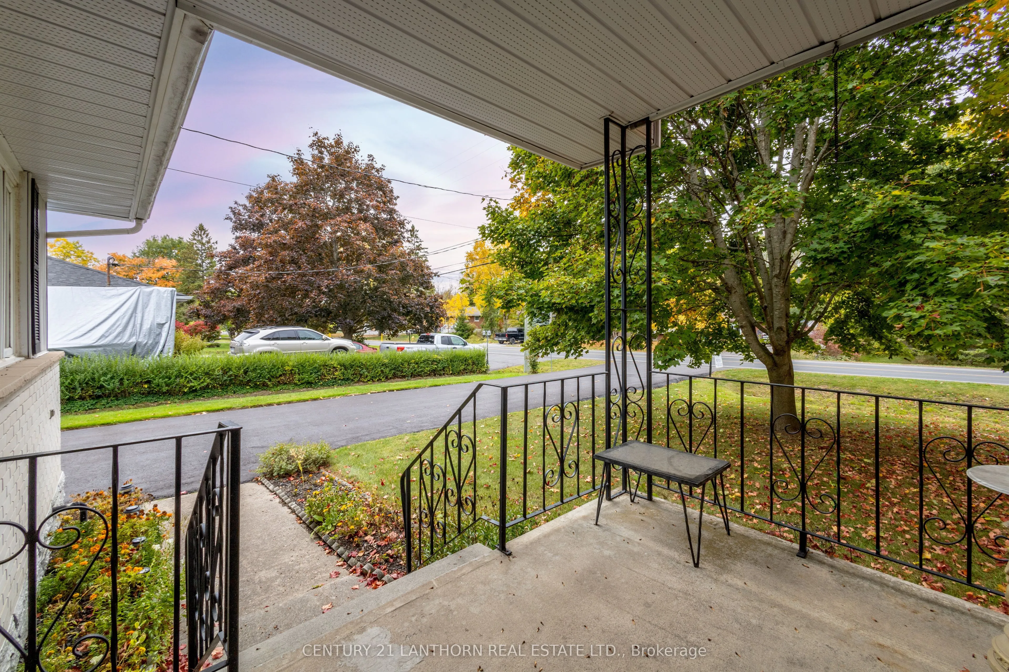 394 Montrose Road