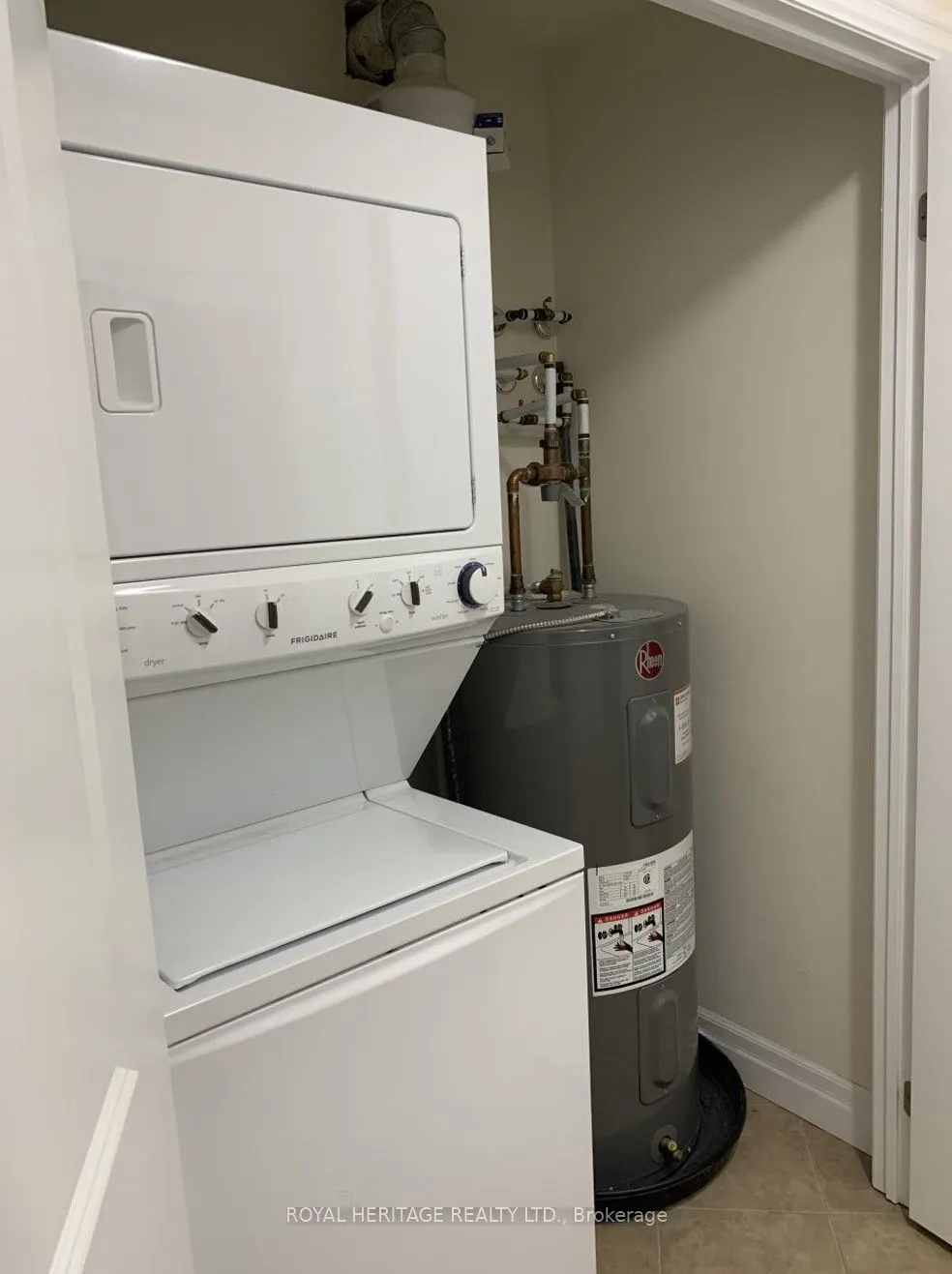 312 Spillsbury Drive N, #209