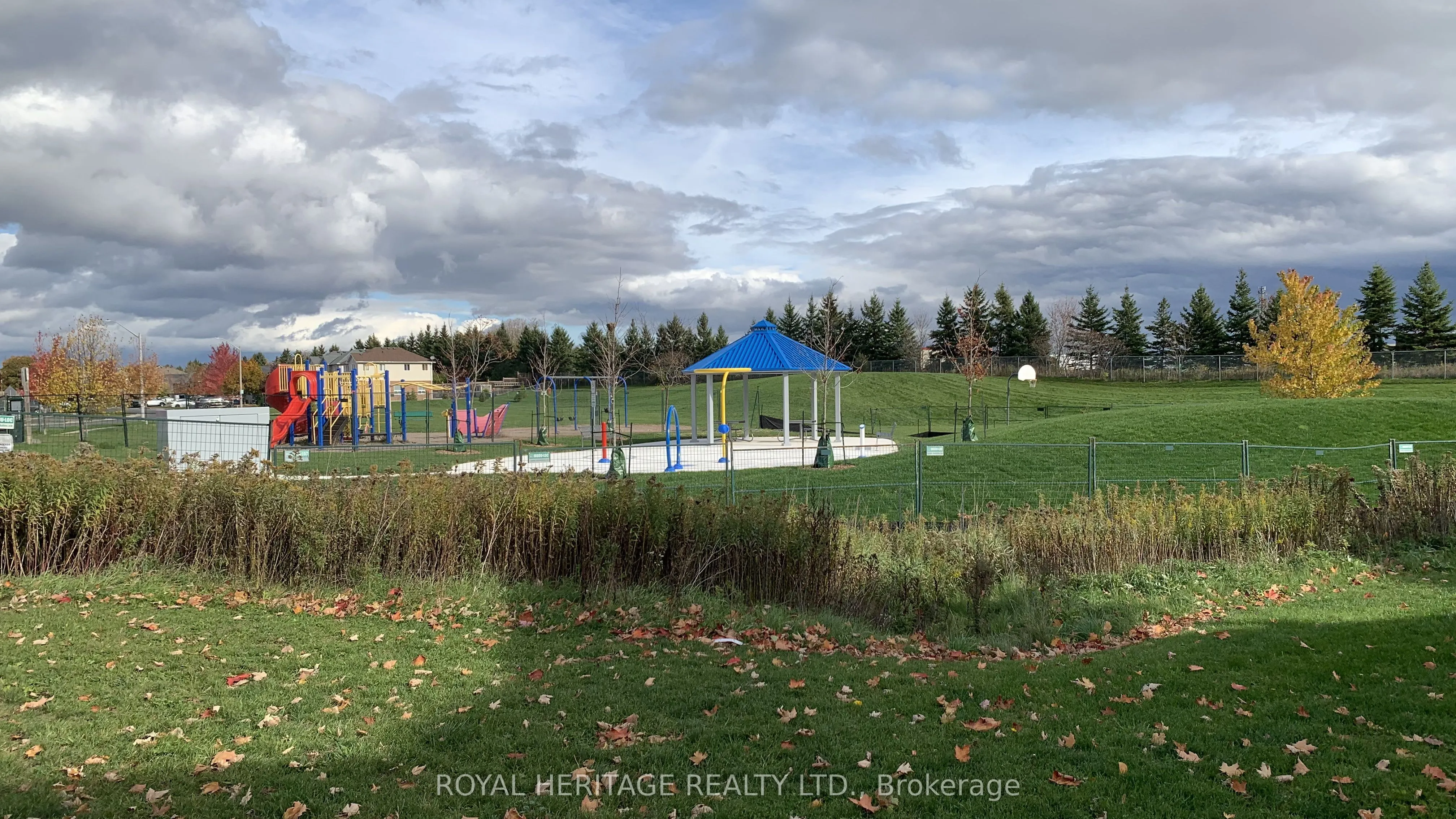 312 Spillsbury Drive N, #209