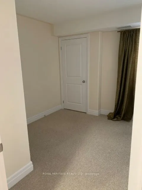 312 Spillsbury Drive N, #209