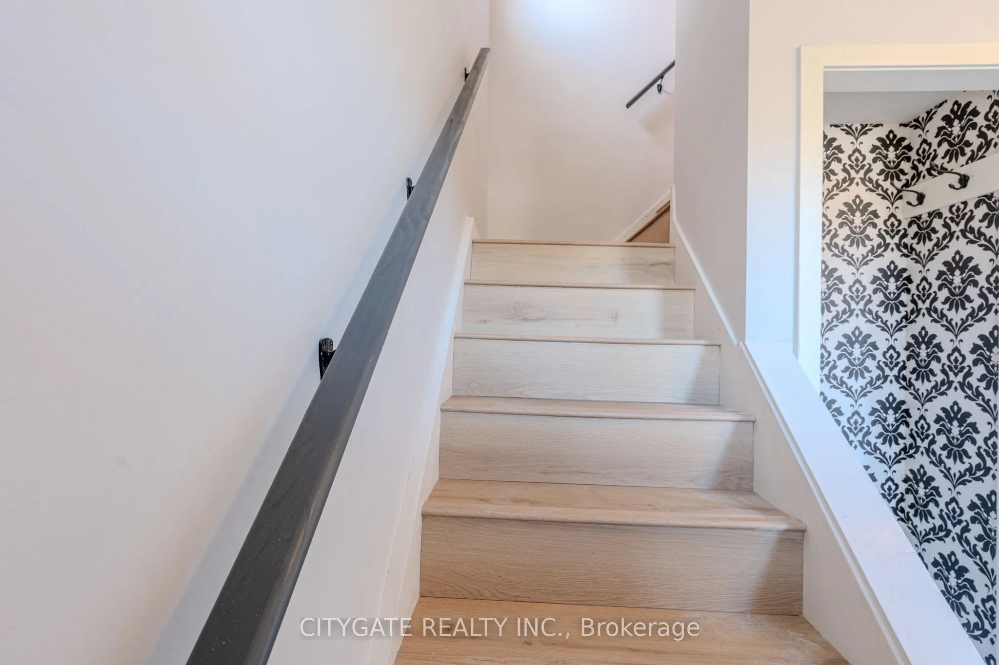 209 Homewood Avenue, #2