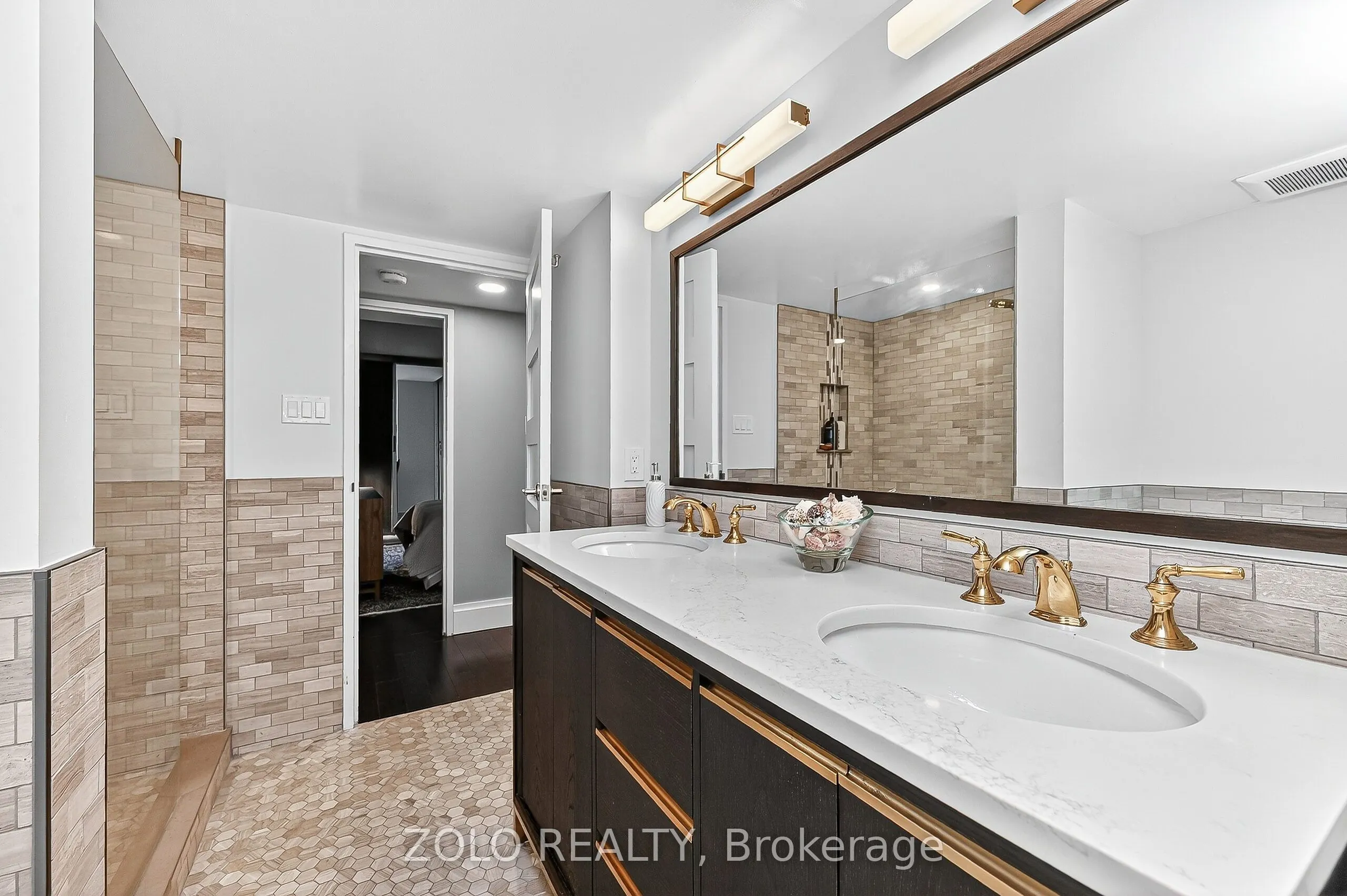 160 George Street, #1101