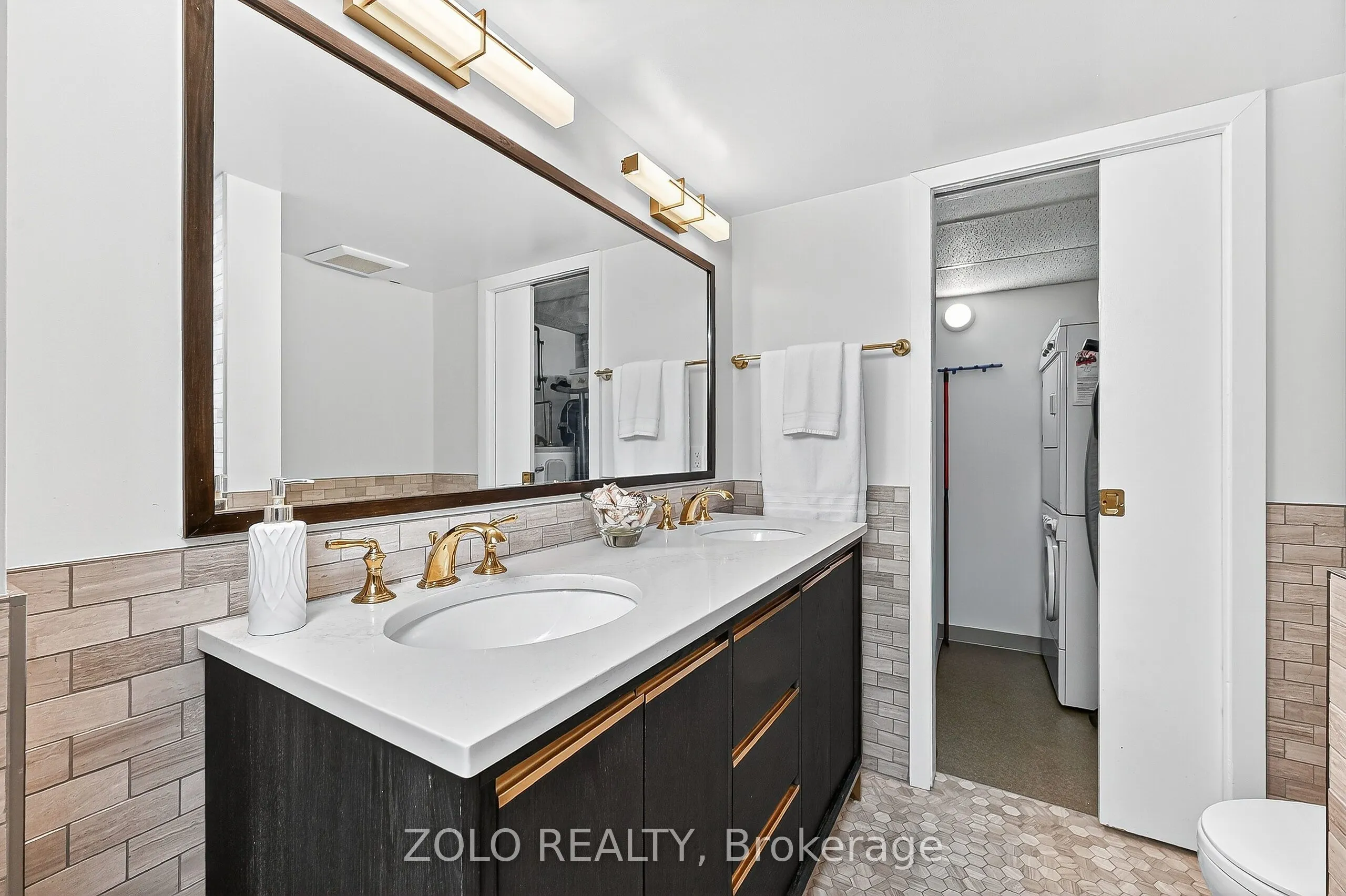160 George Street, #1101