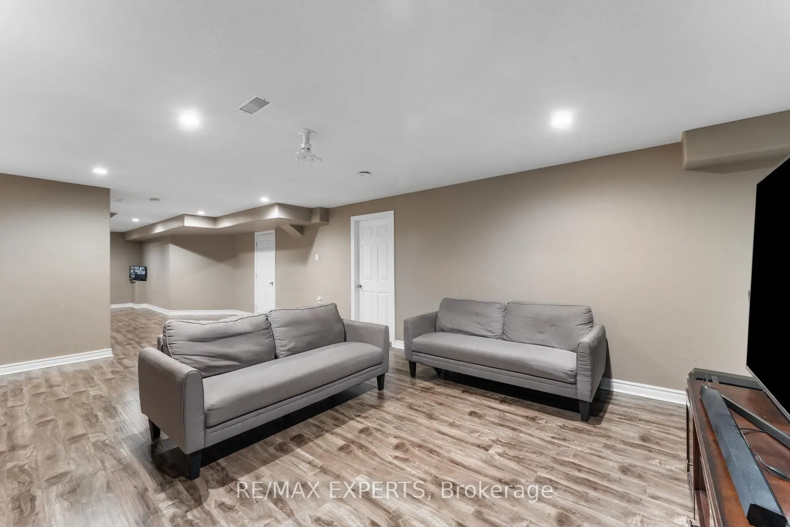 154 Davinci Boulevard