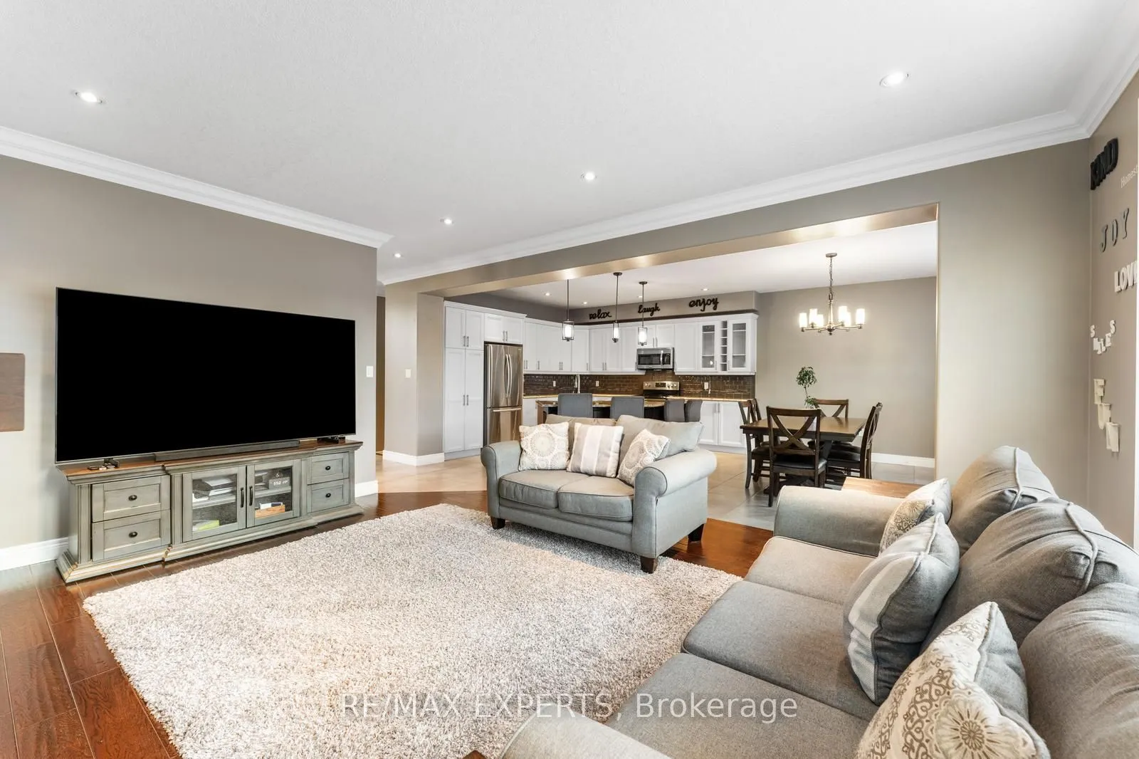 154 Davinci Boulevard
