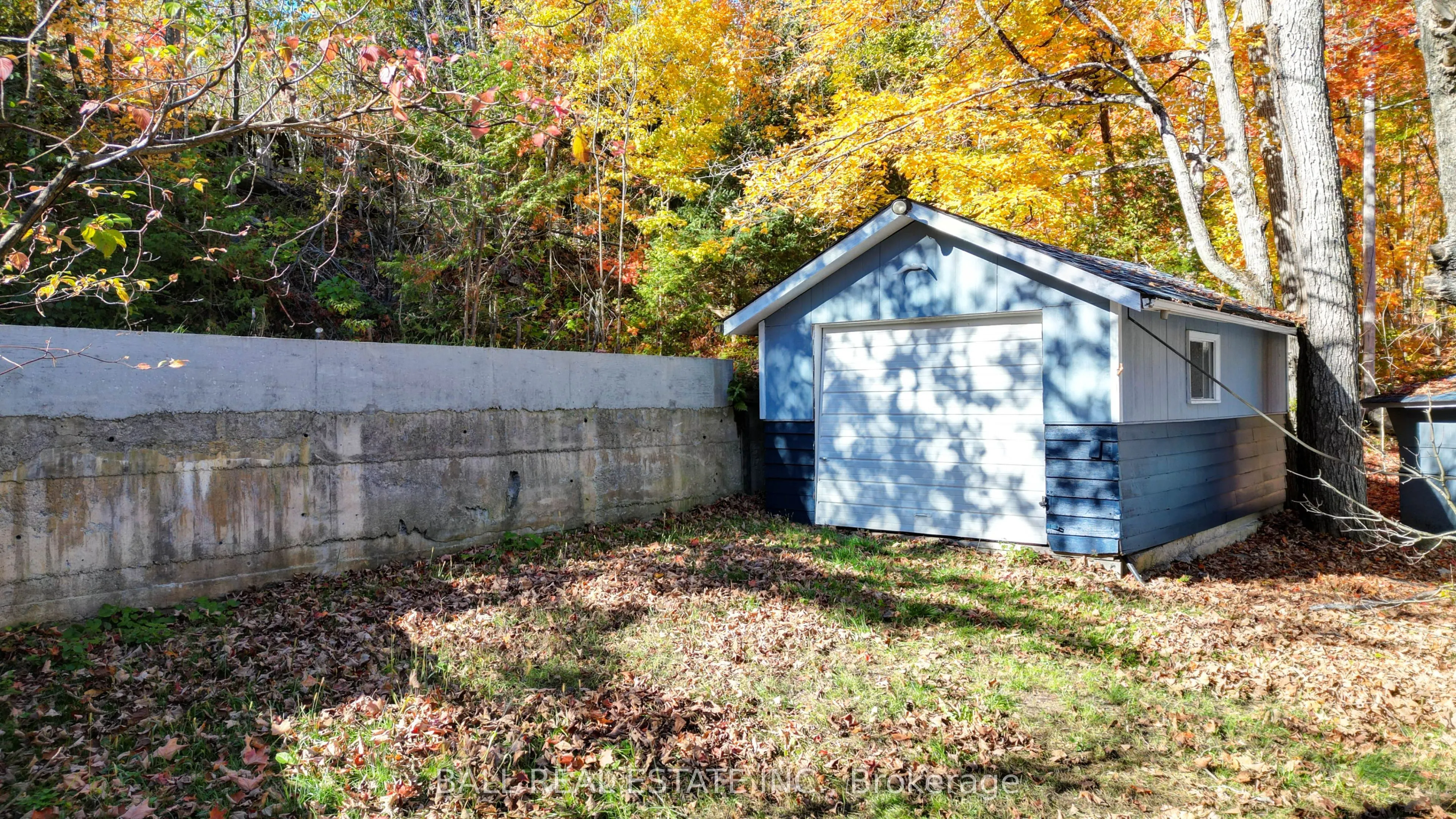 1903 White Lake Road West Road