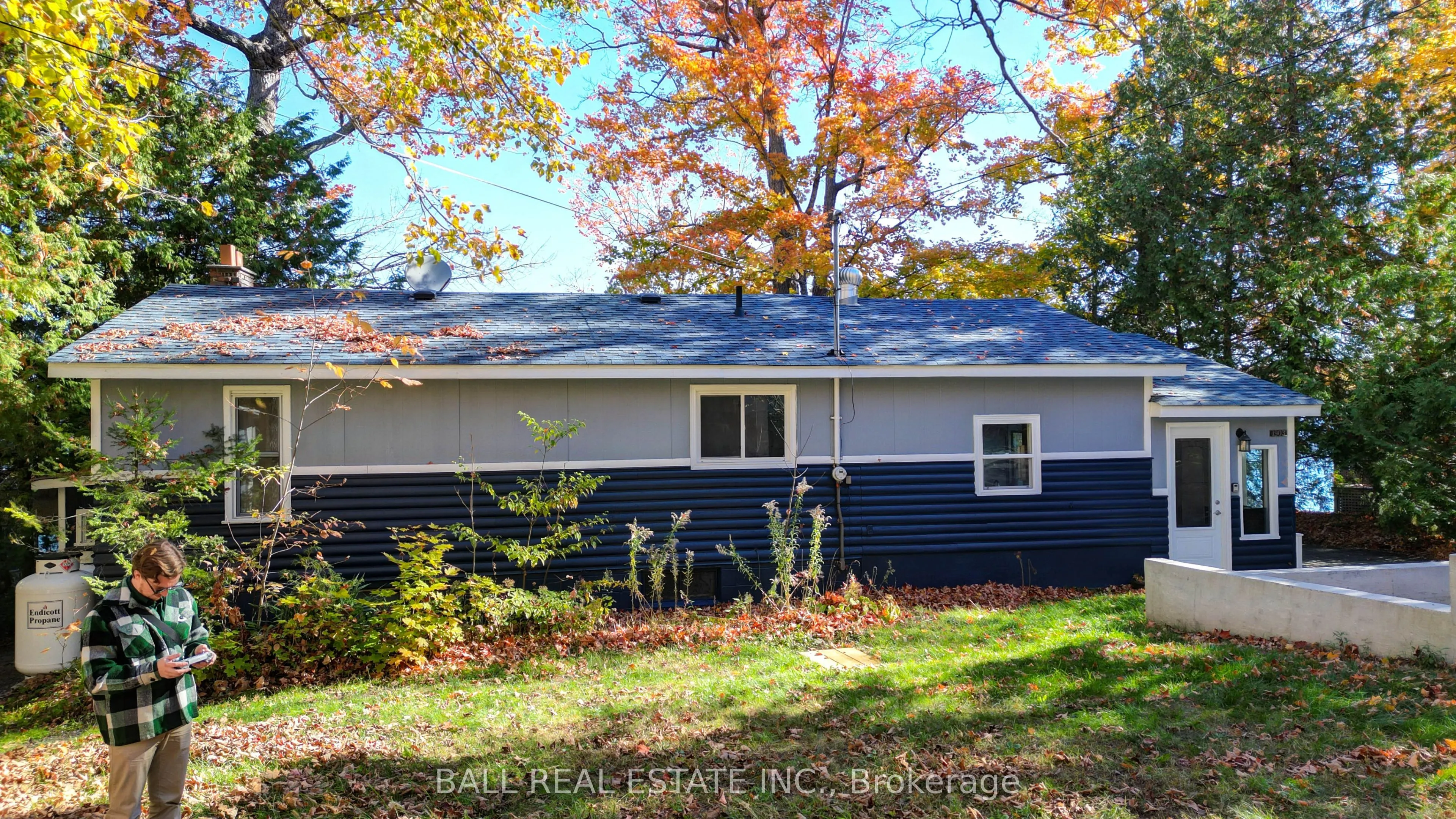 1903 White Lake Road West Road