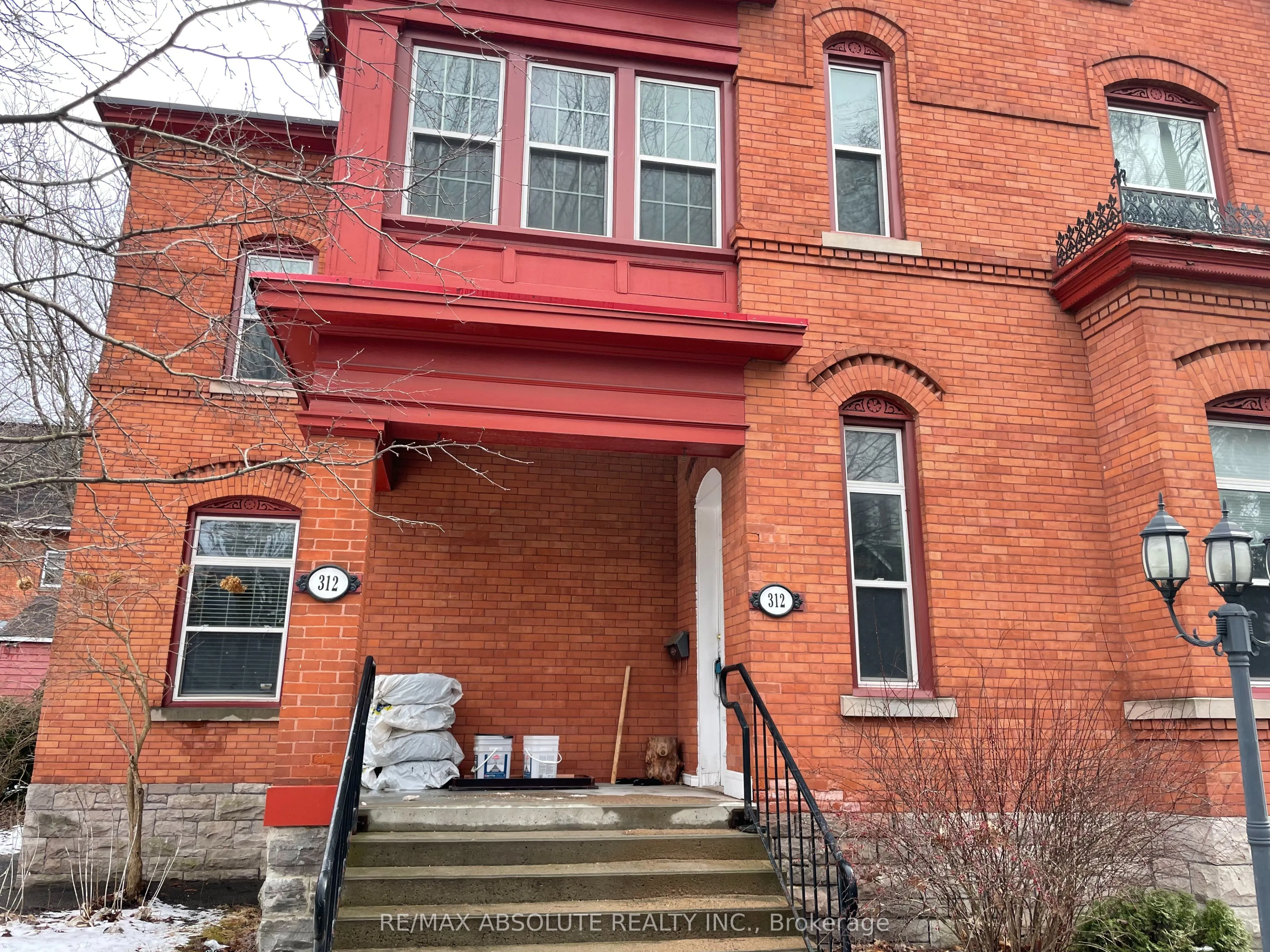 312 Daly Avenue