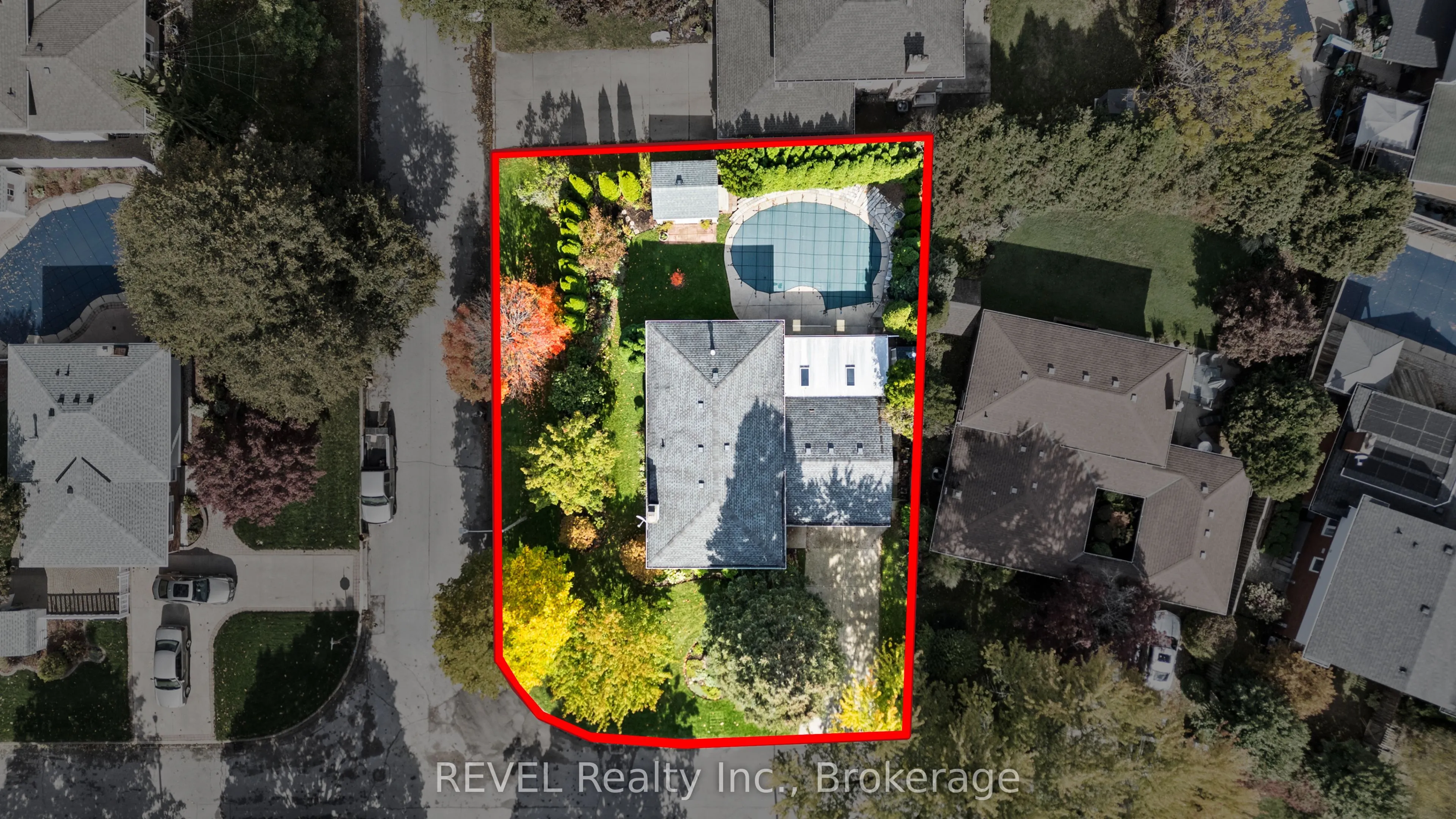6 Lakebreeze Crescent