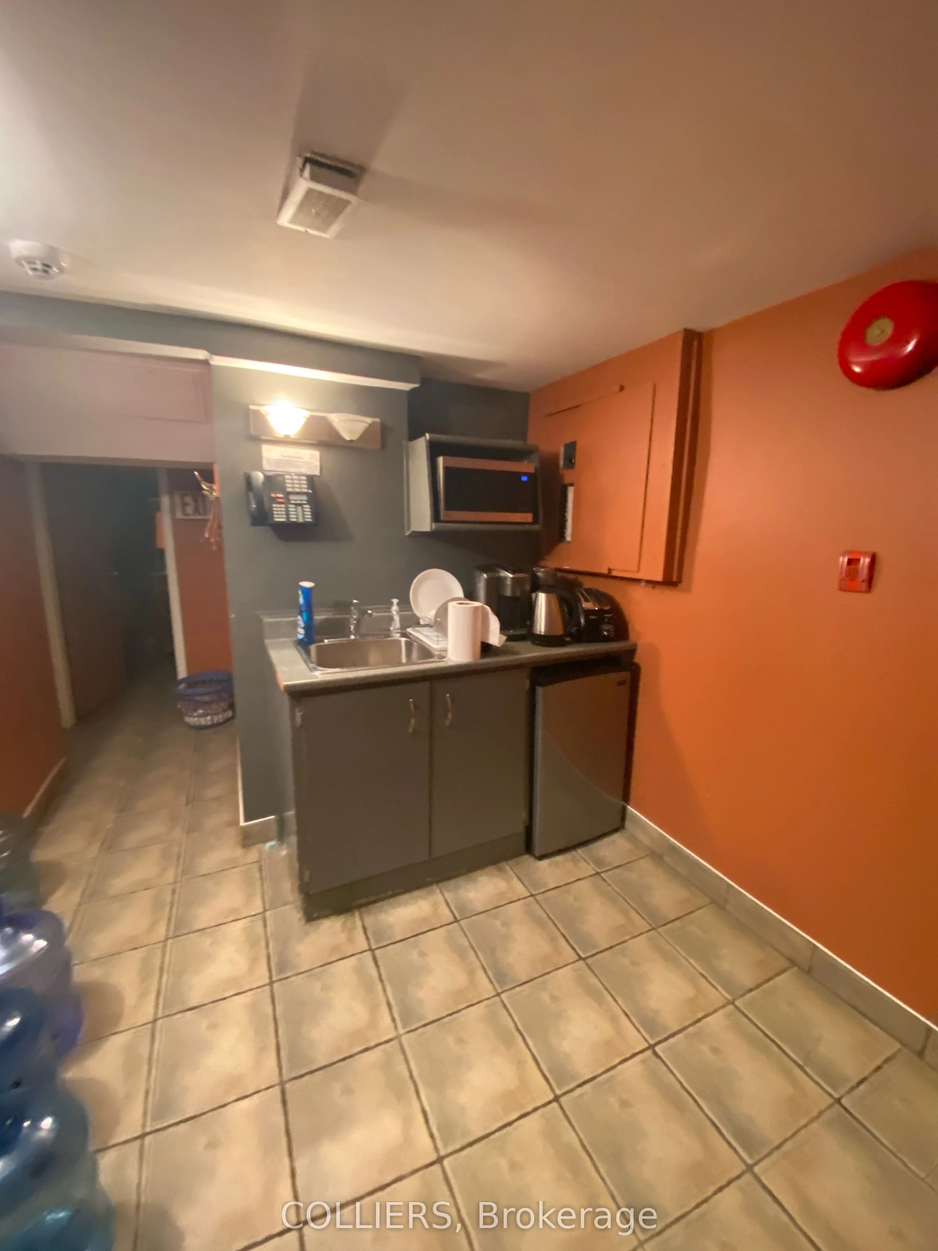 464 Somerset Street W