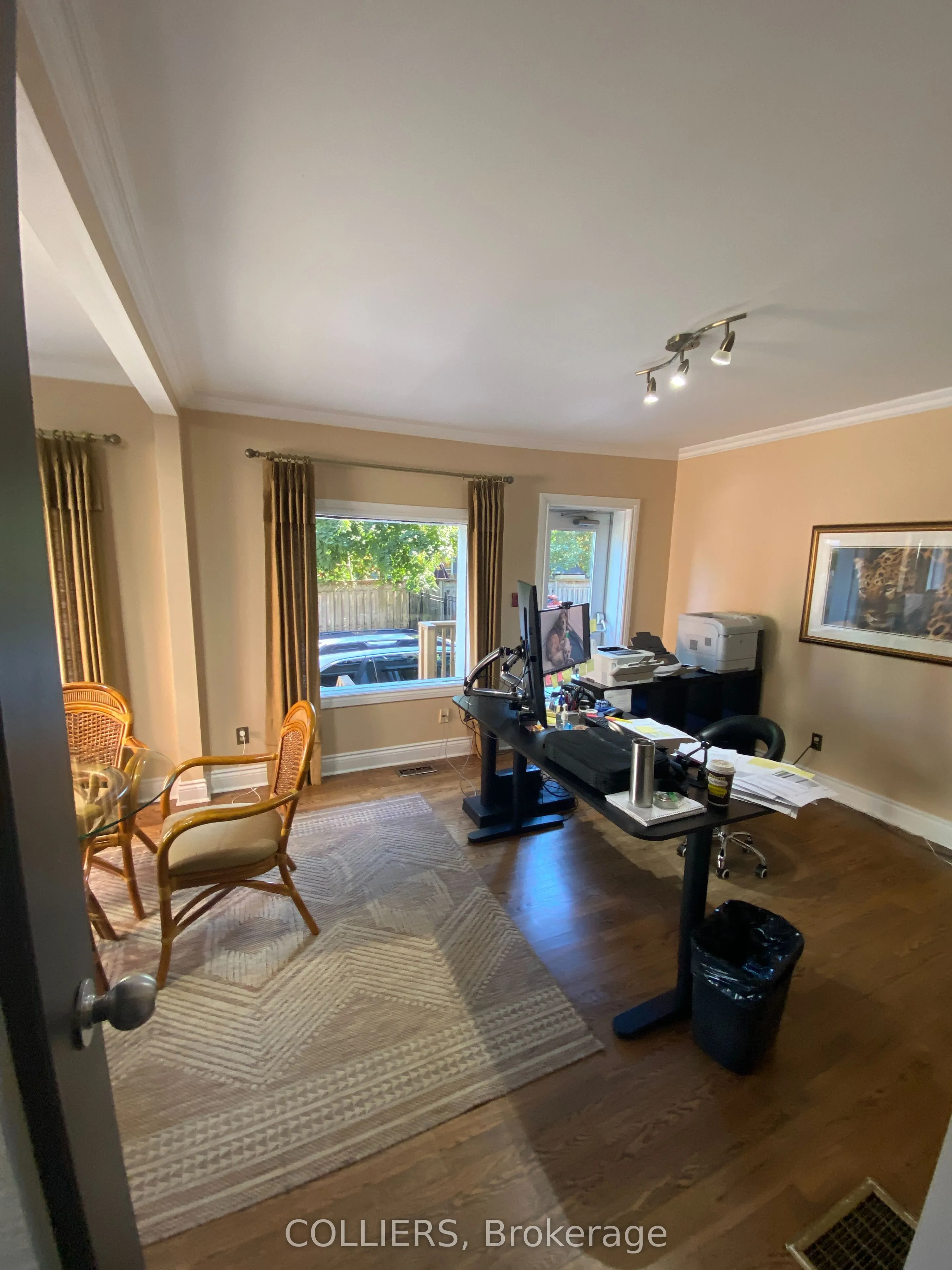 464 Somerset Street W