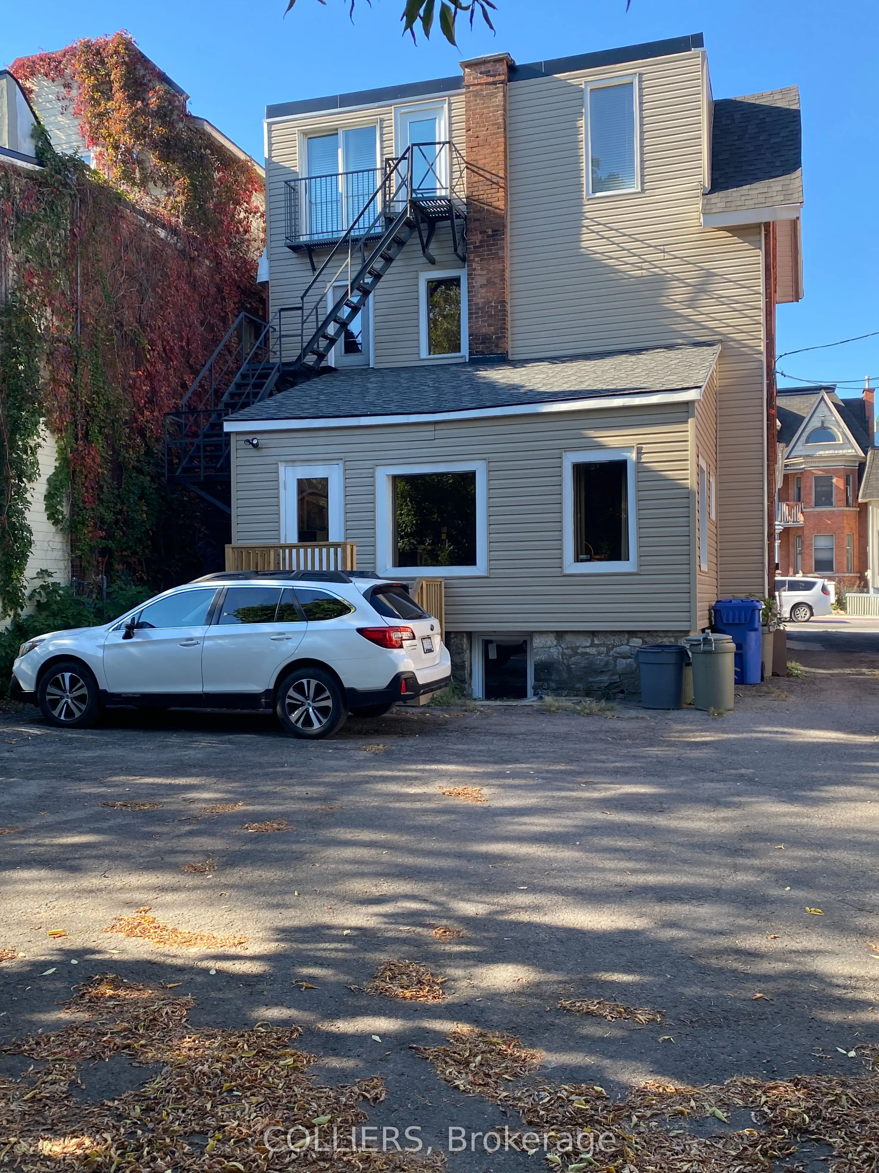 464 Somerset Street W