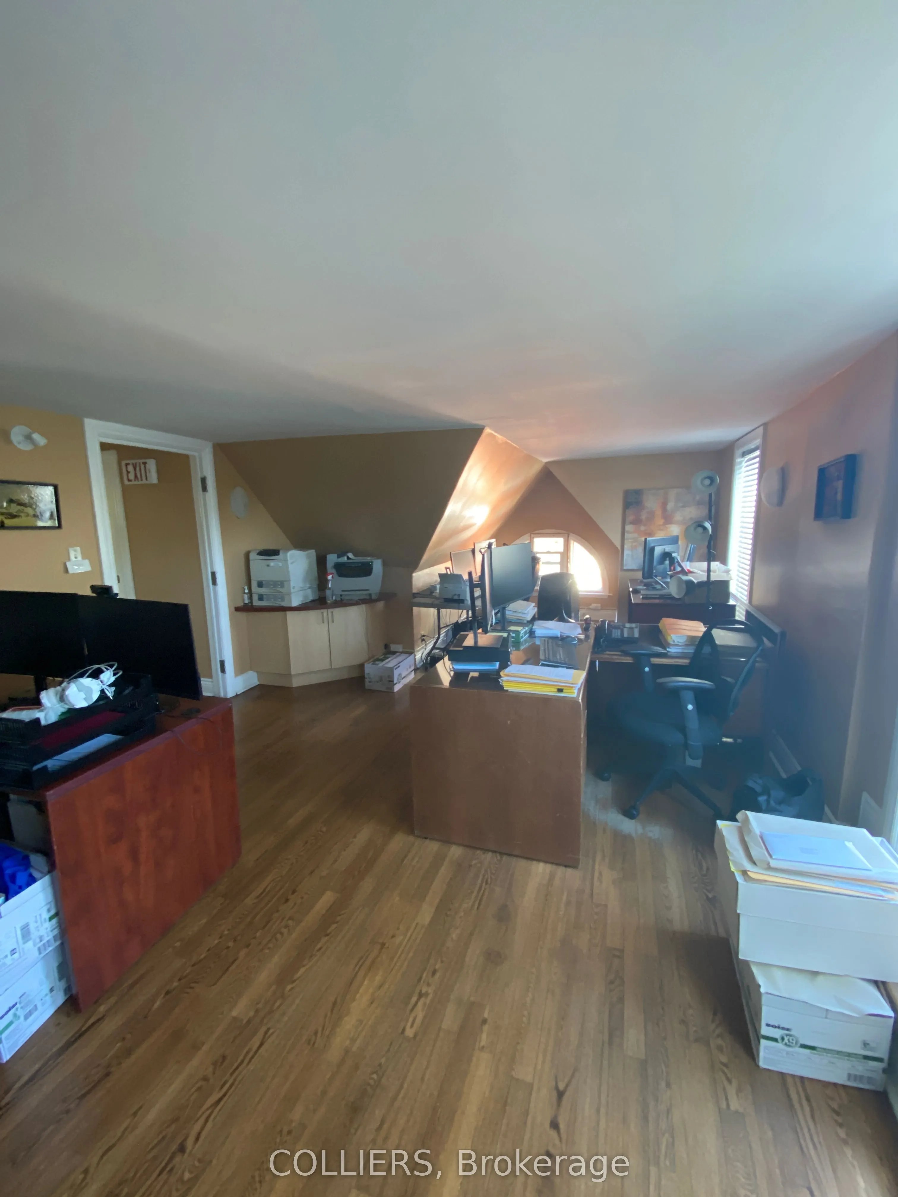 464 Somerset Street W