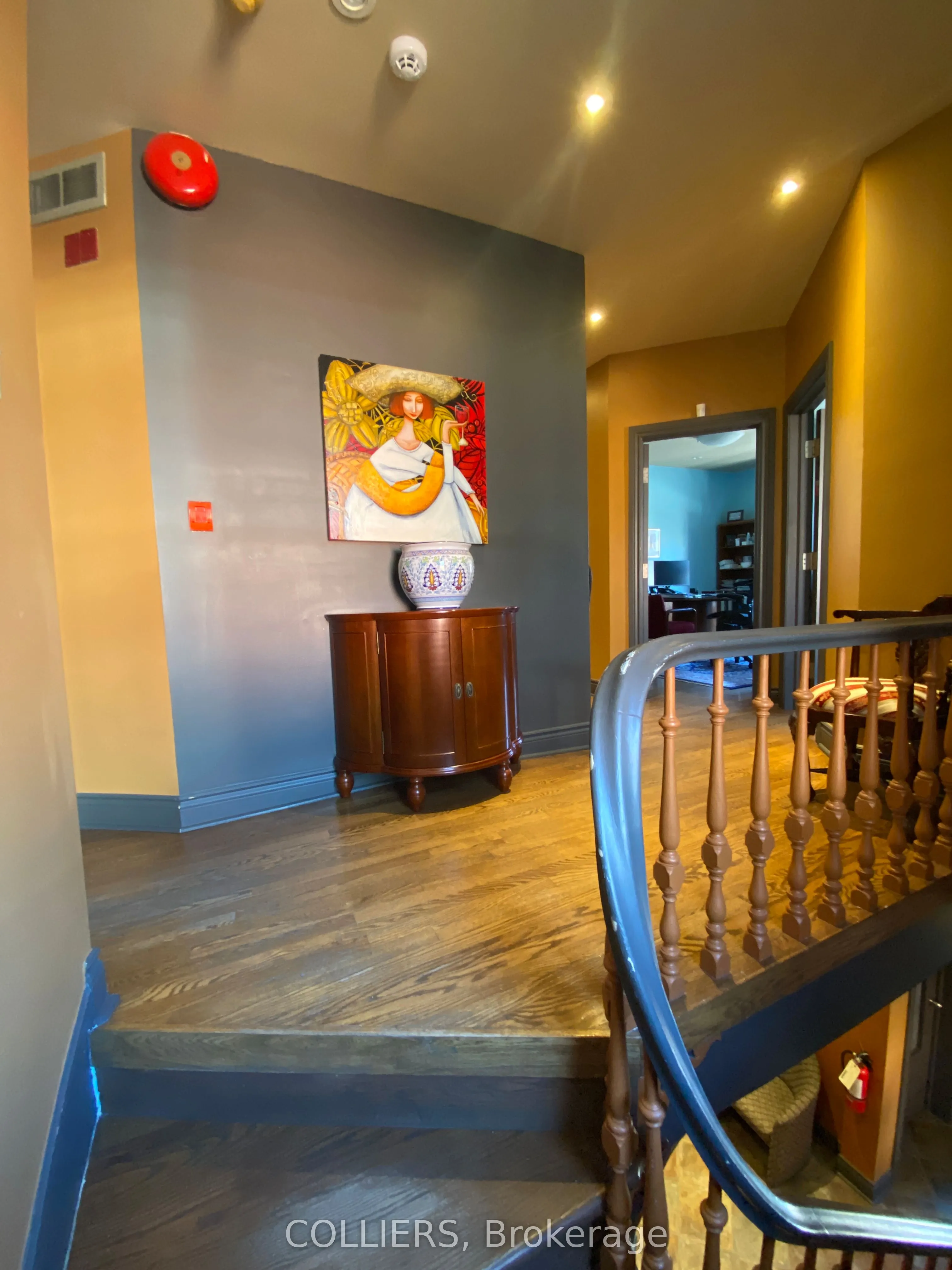 464 Somerset Street W