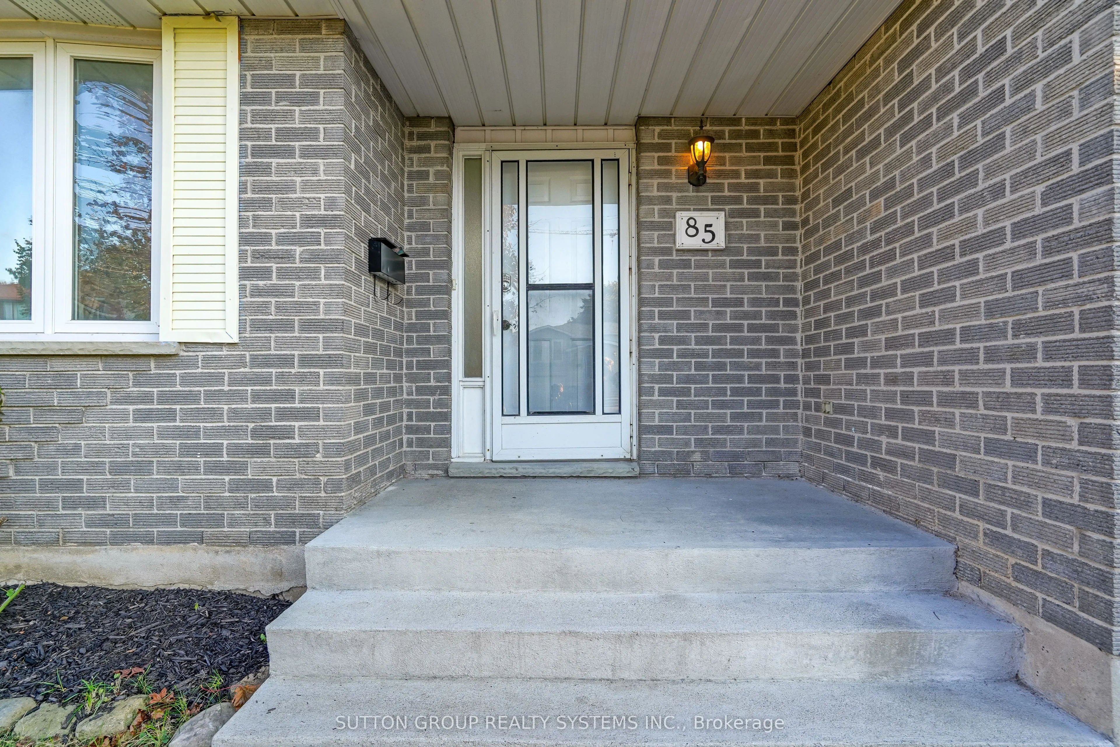 85 Covington Crescent, #Upper