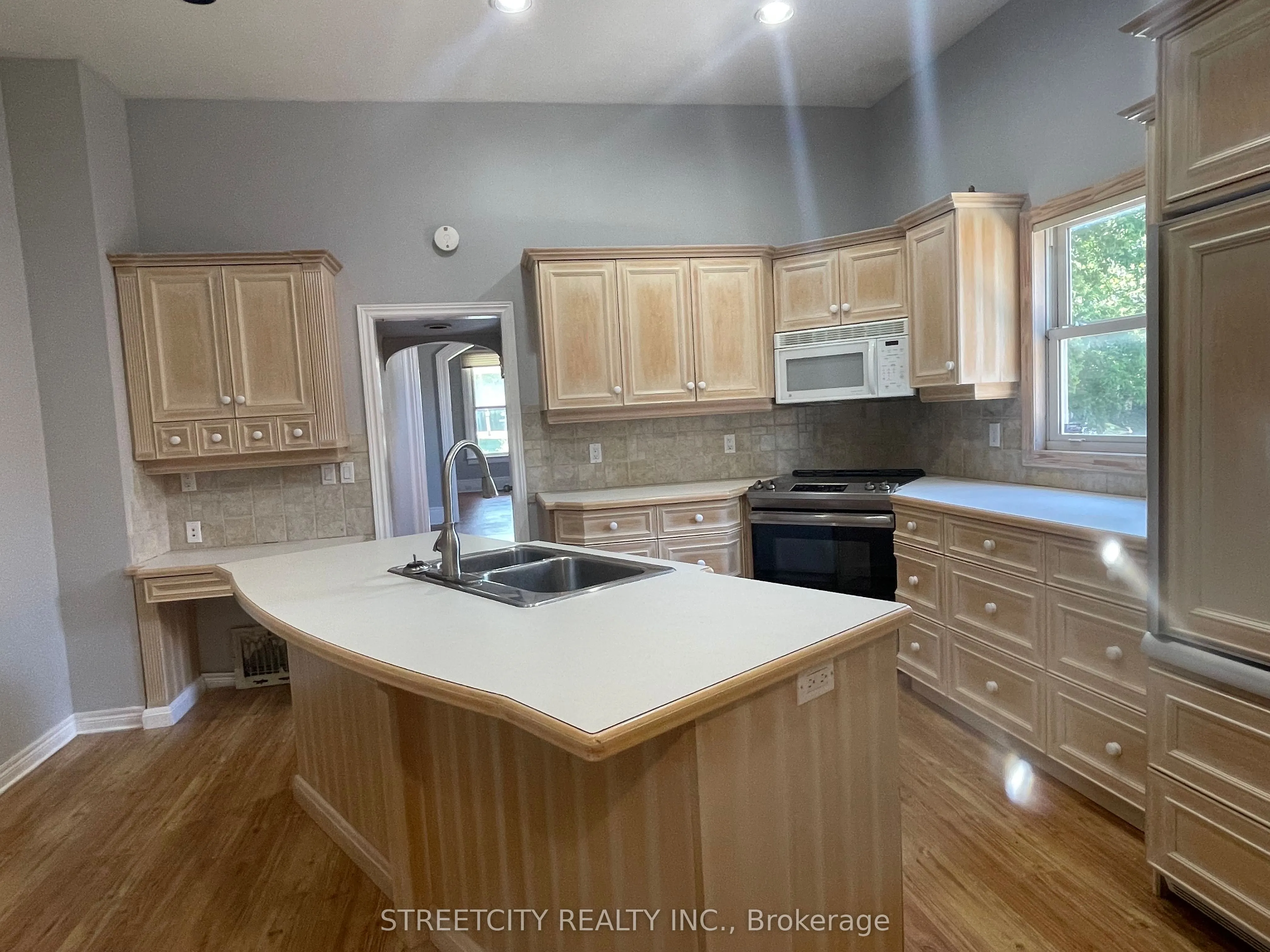 360 Princess Avenue