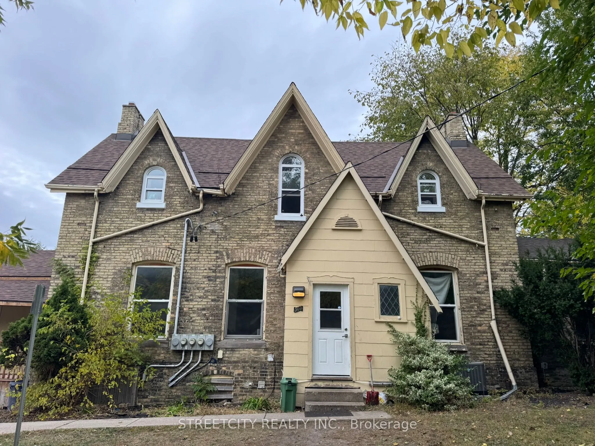 360 Princess Avenue