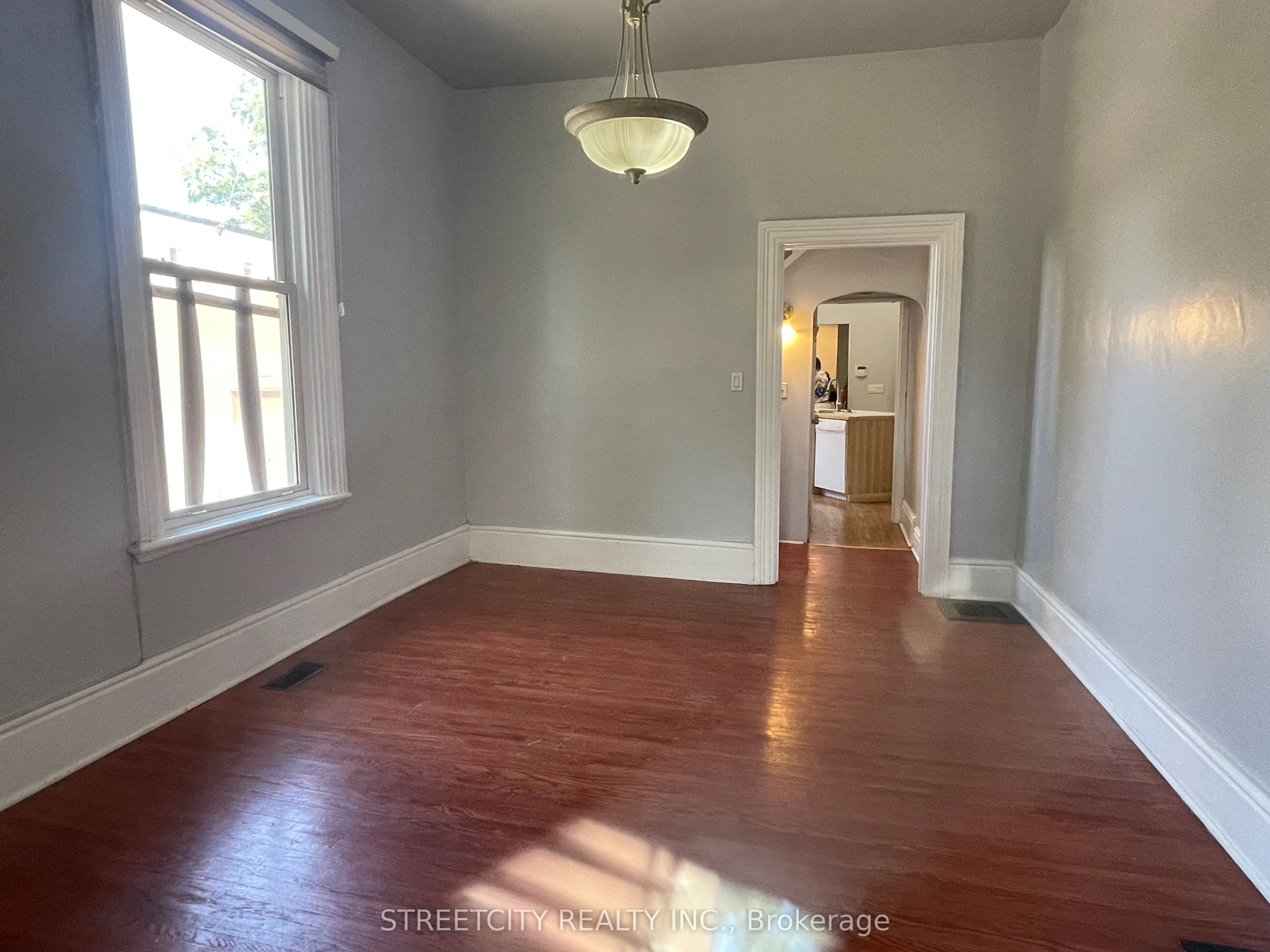 360 Princess Avenue
