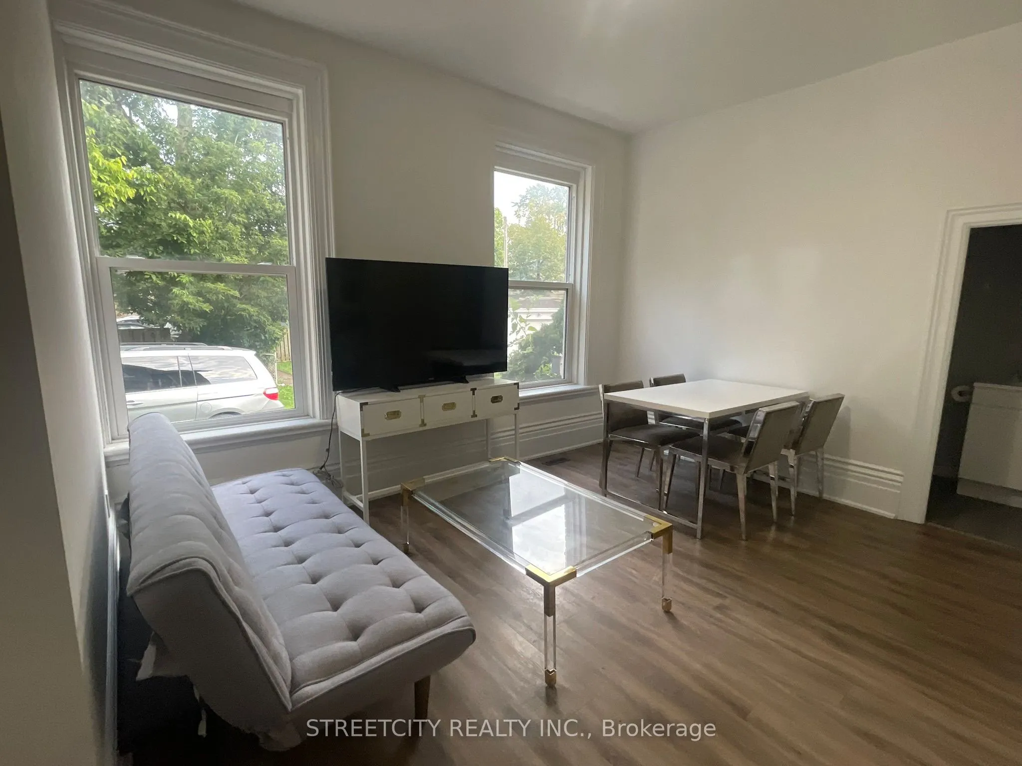 360 Princess Avenue