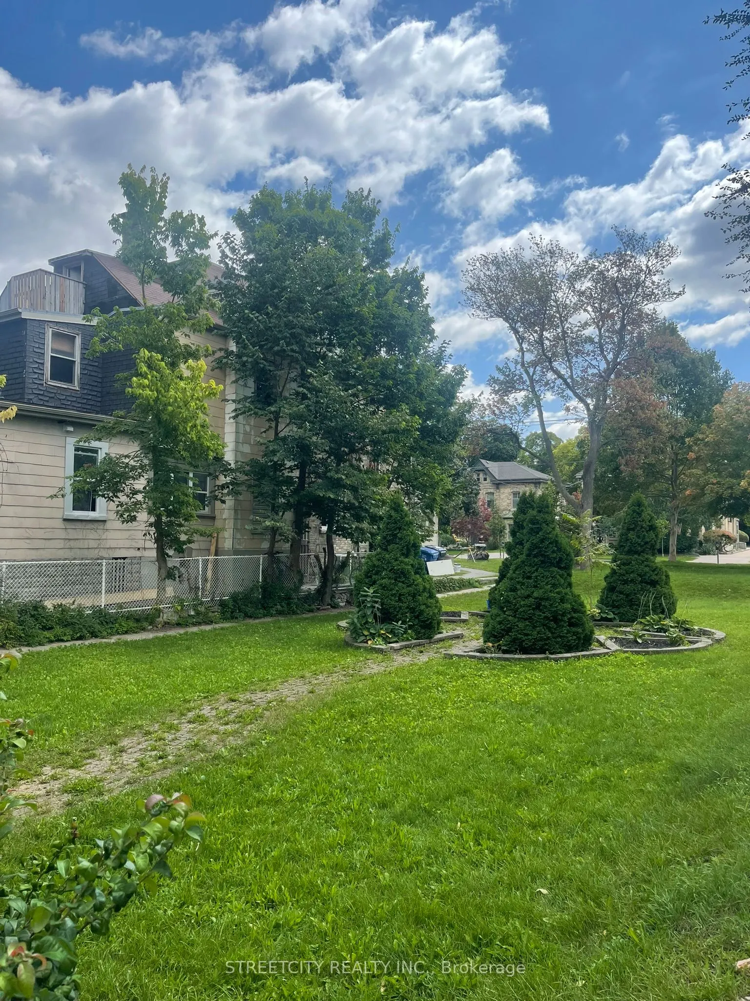 360 Princess Avenue