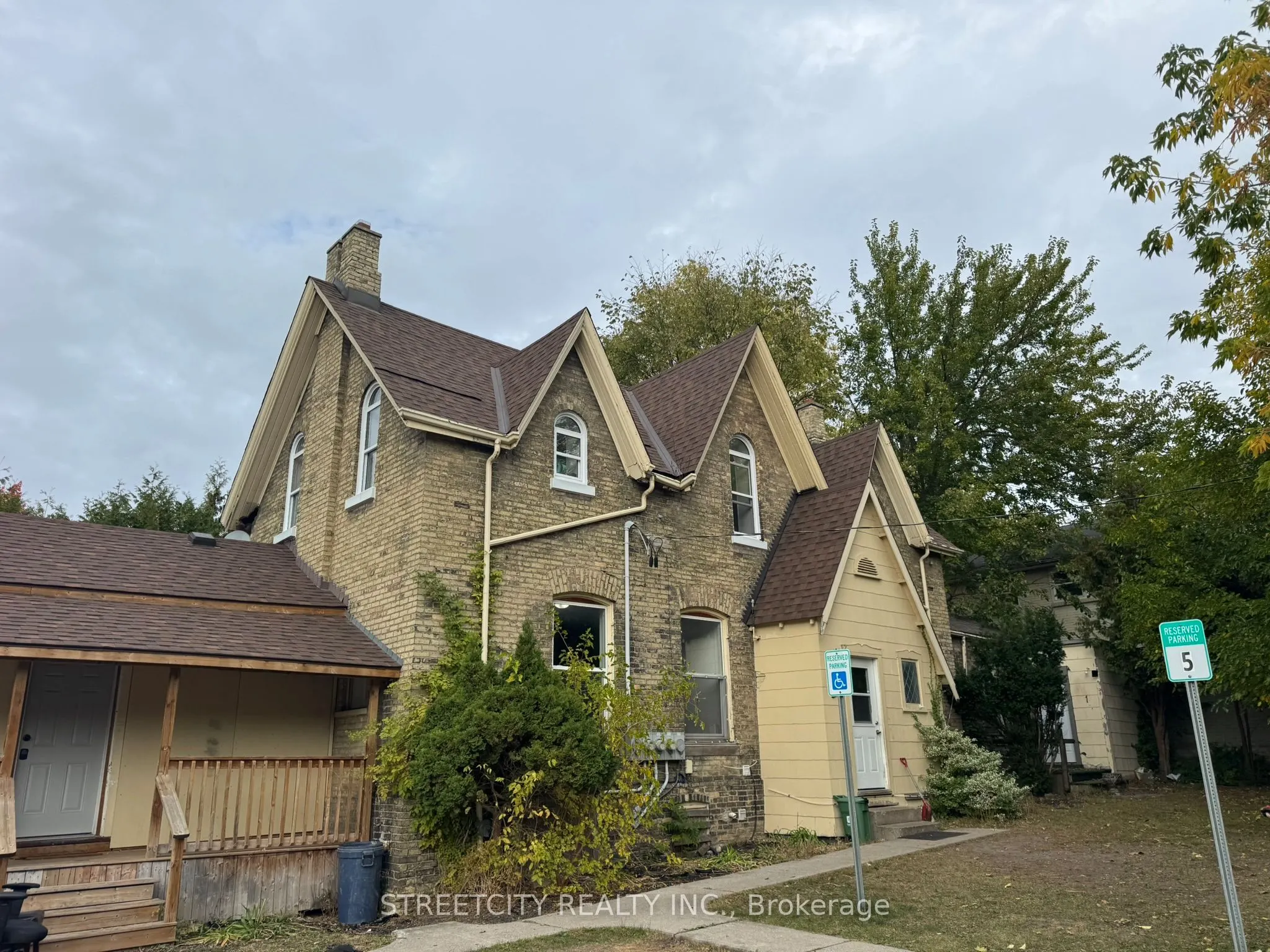 360 Princess Avenue