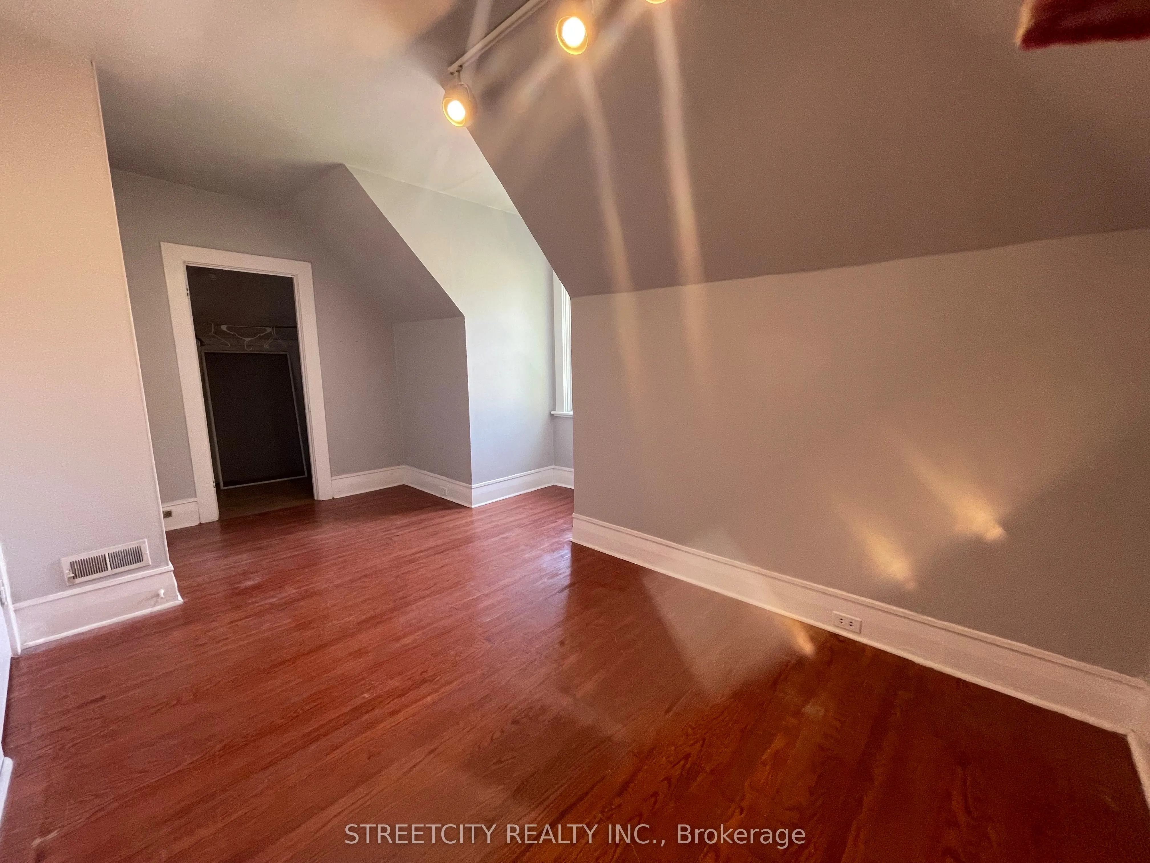 360 Princess Avenue