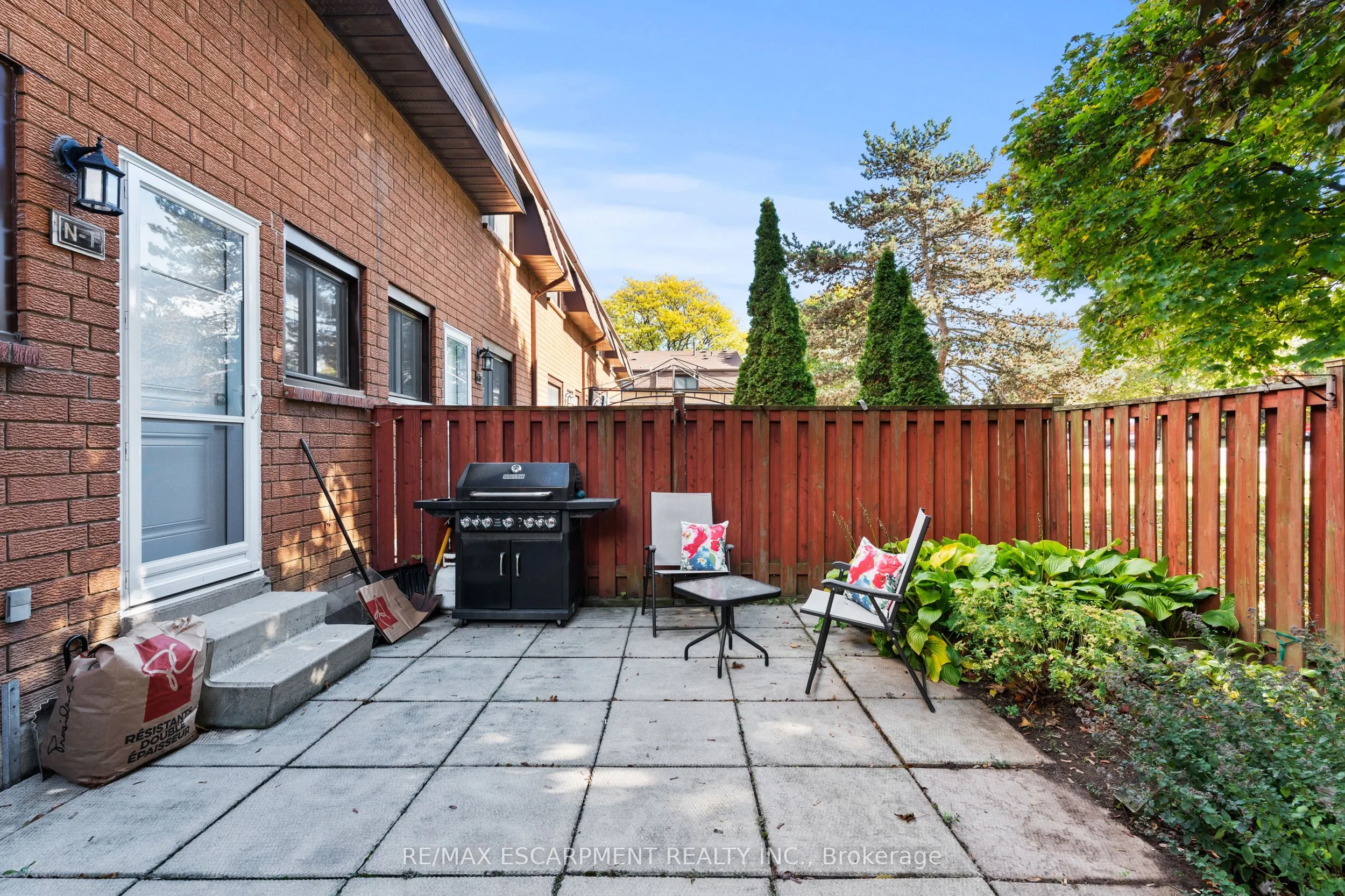 444 Stone Church Road W, #N1