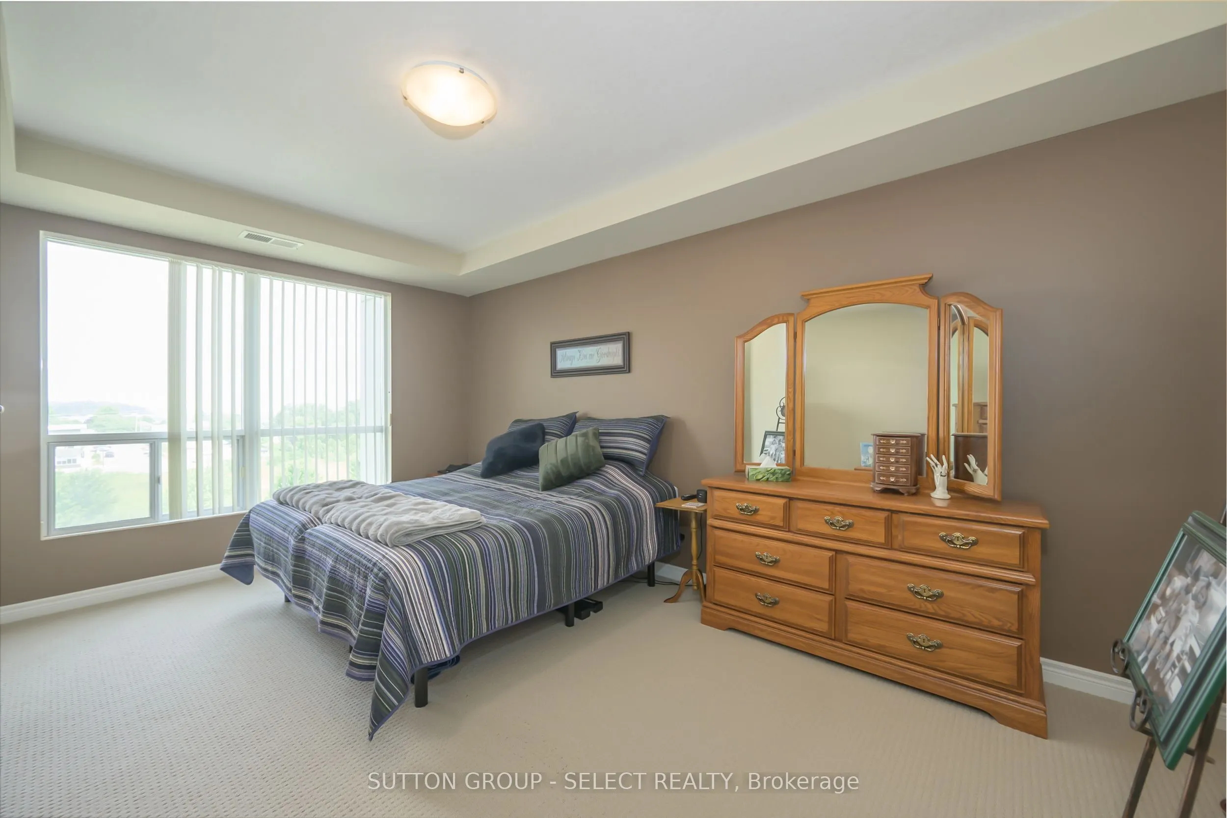1030 CORONATION Drive, #606