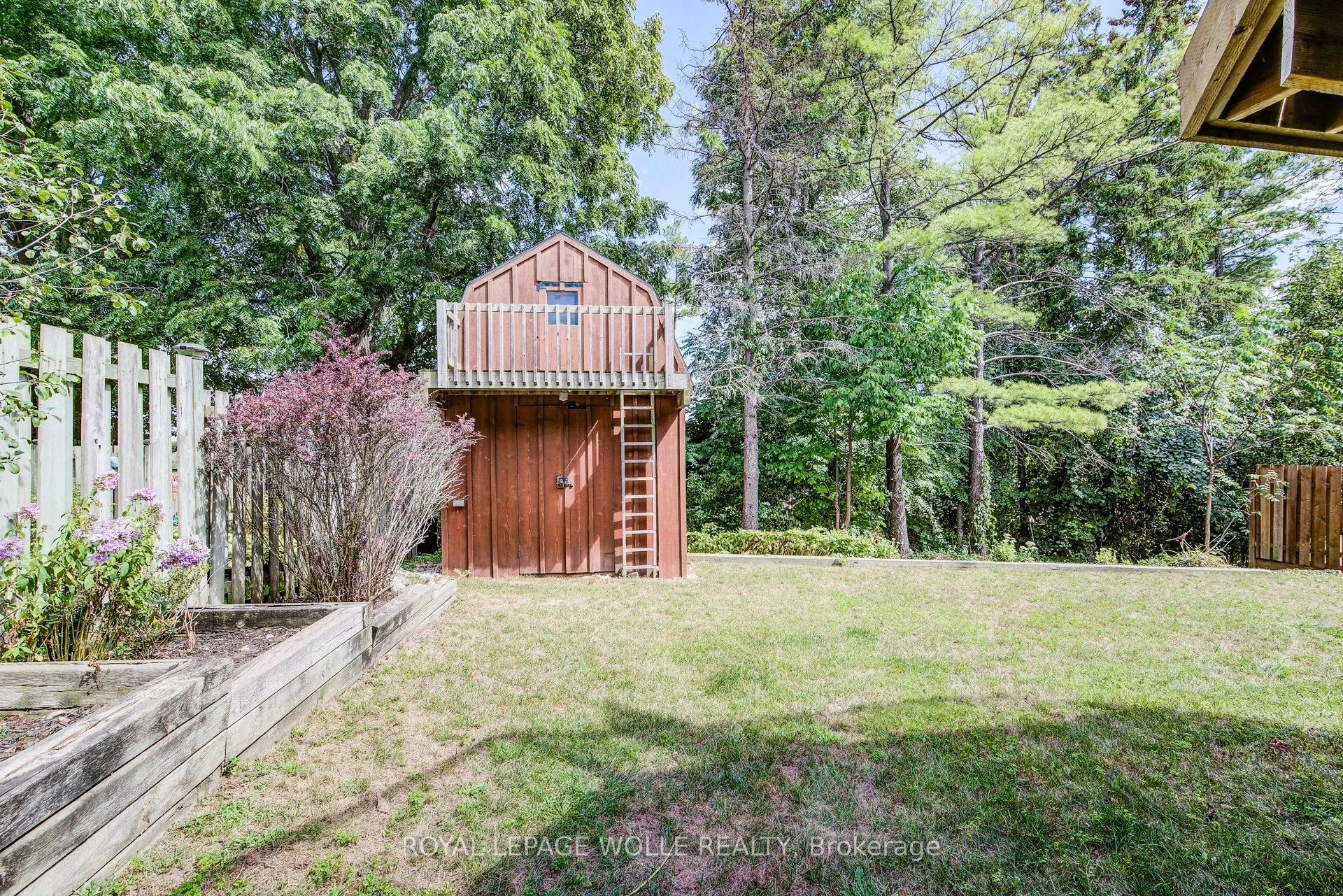 33 Tinatawa Court