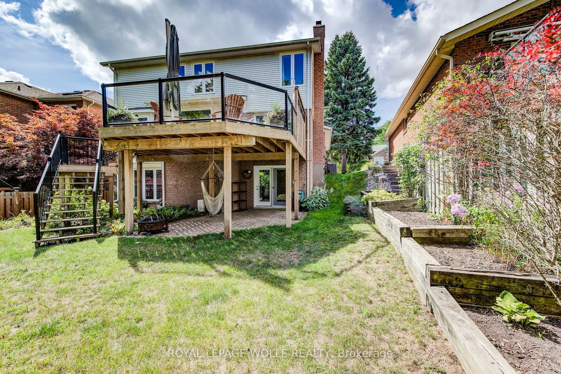 33 Tinatawa Court