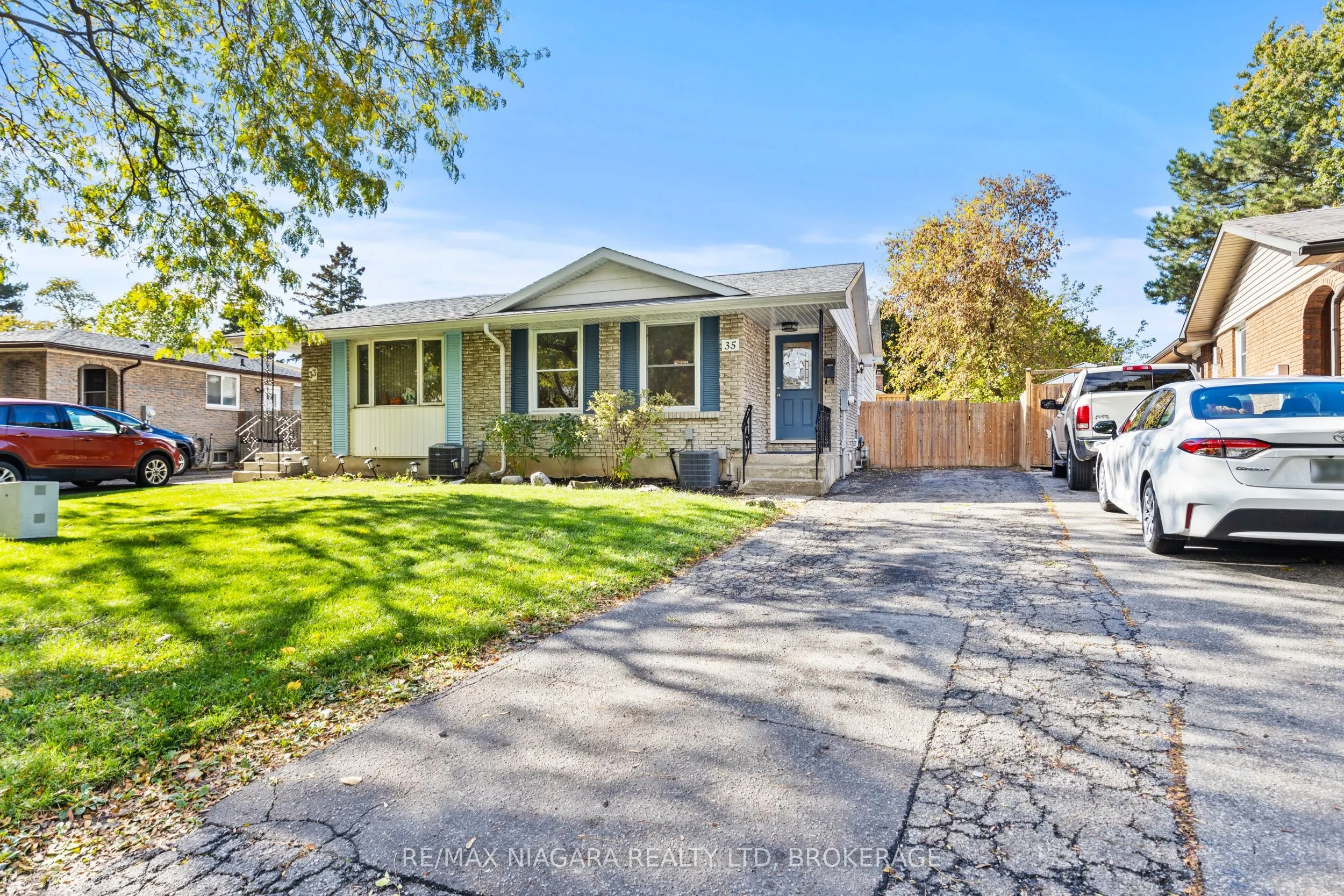 35 Lafayette Drive