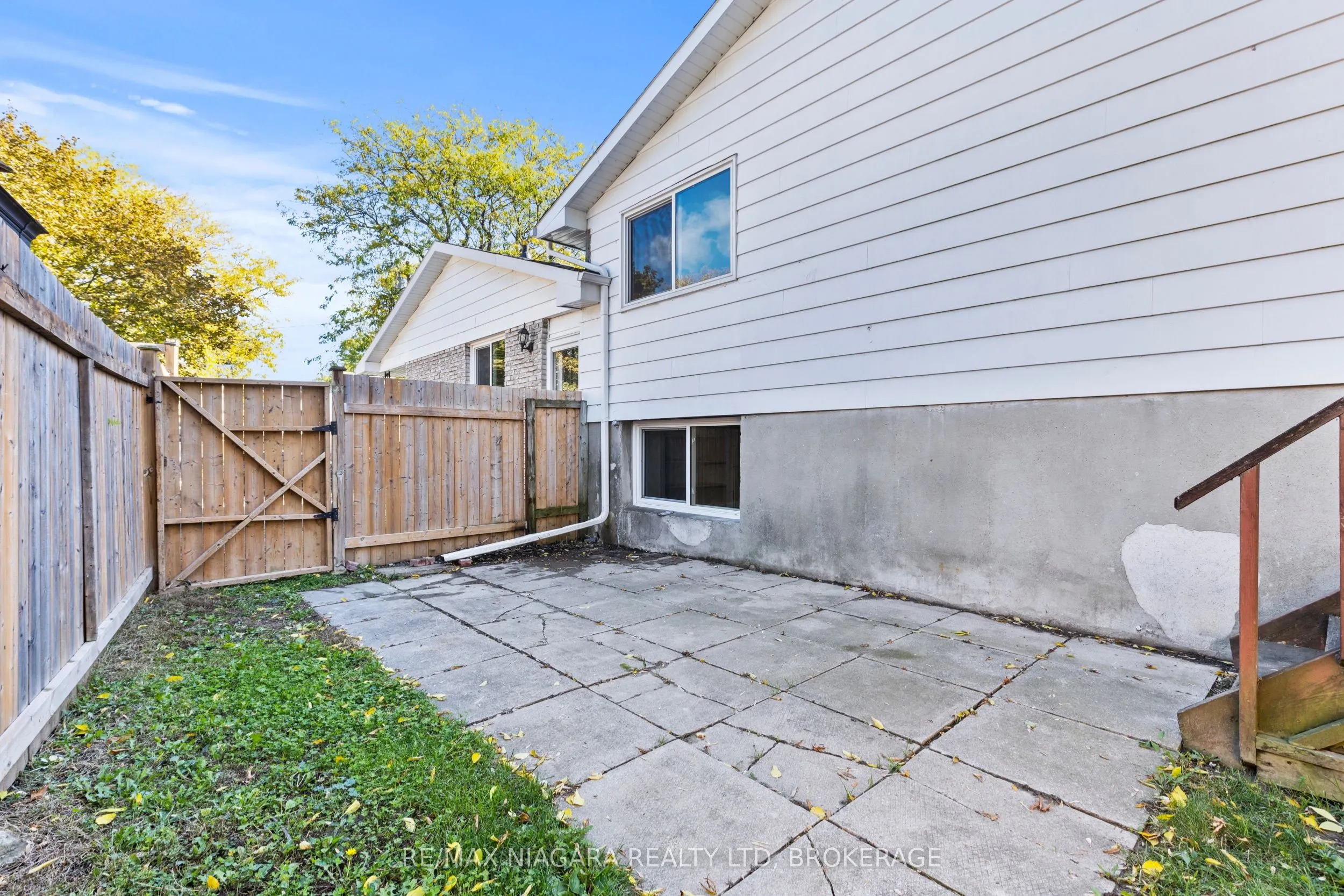 35 Lafayette Drive