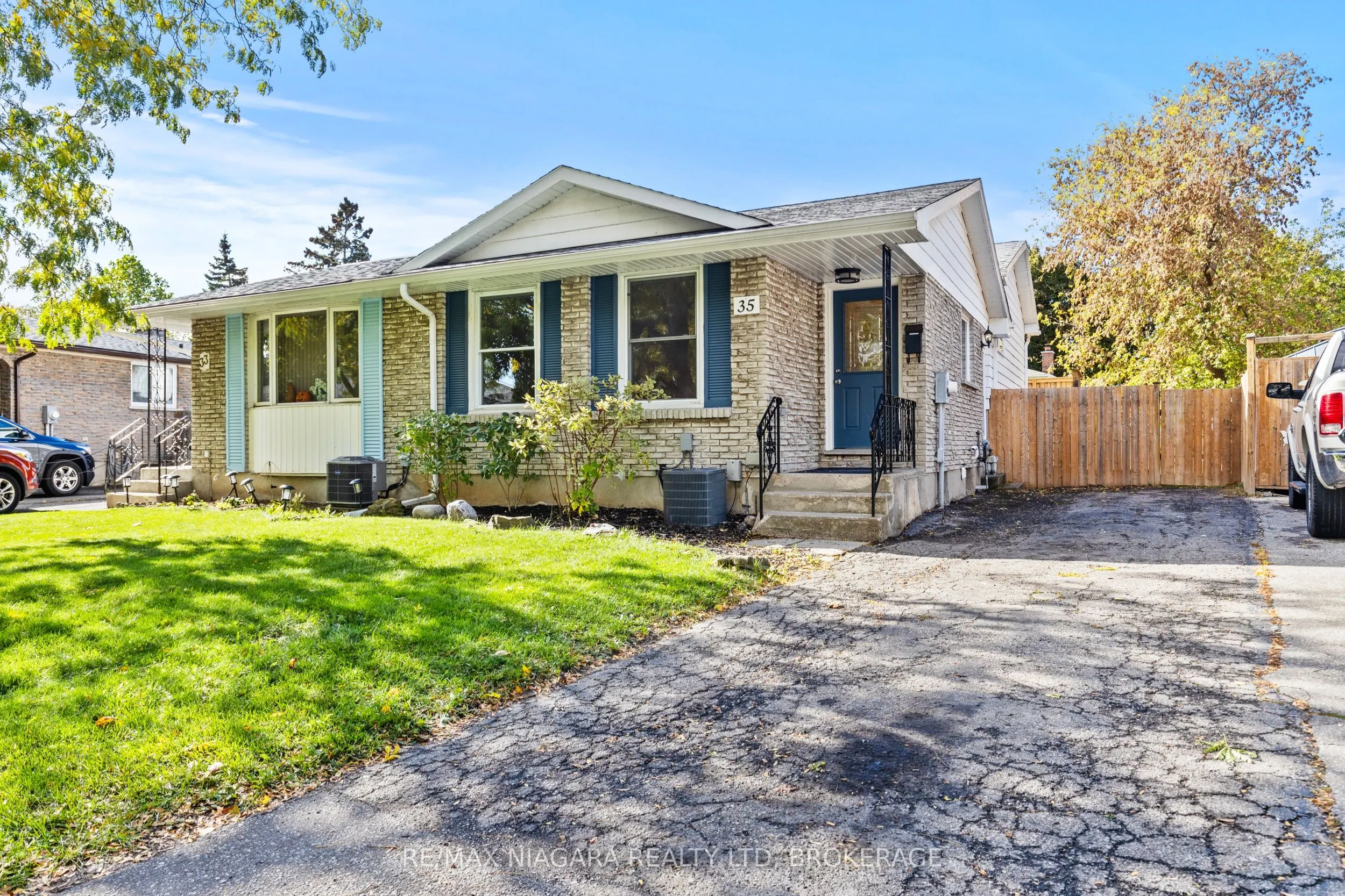 35 Lafayette Drive