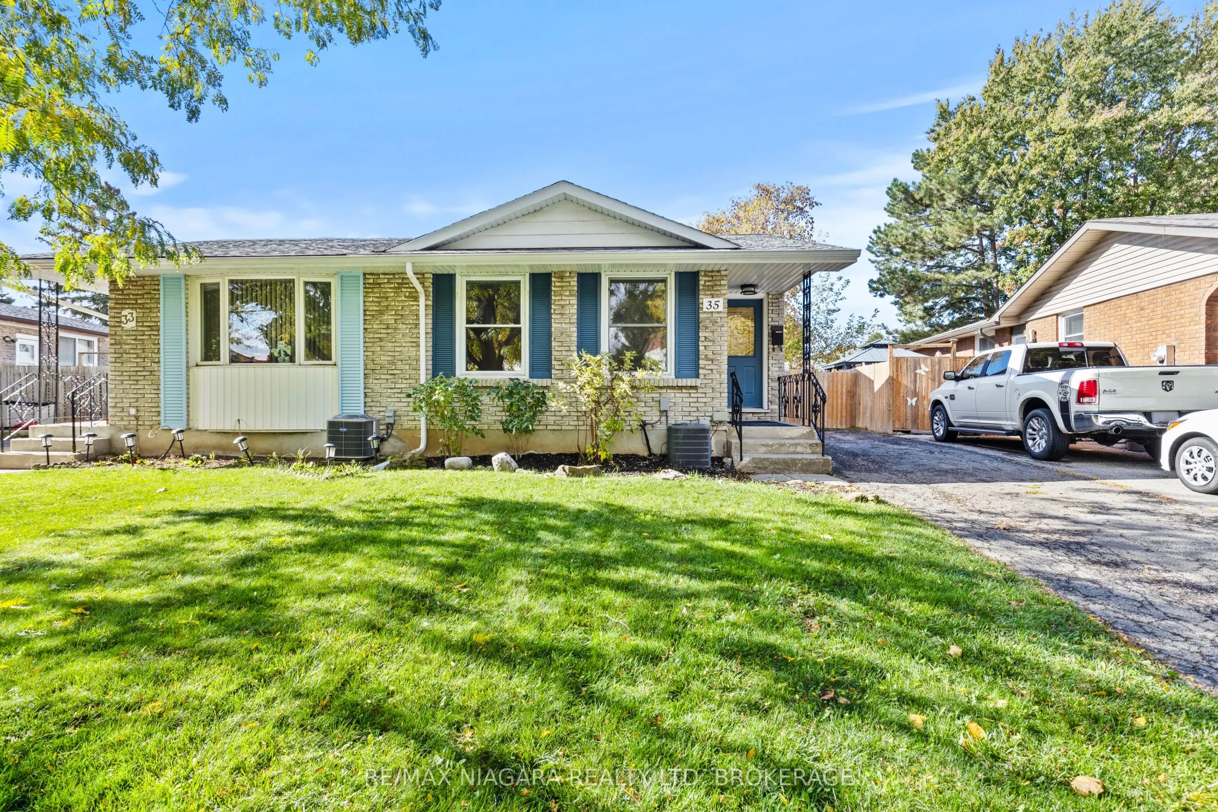 35 Lafayette Drive