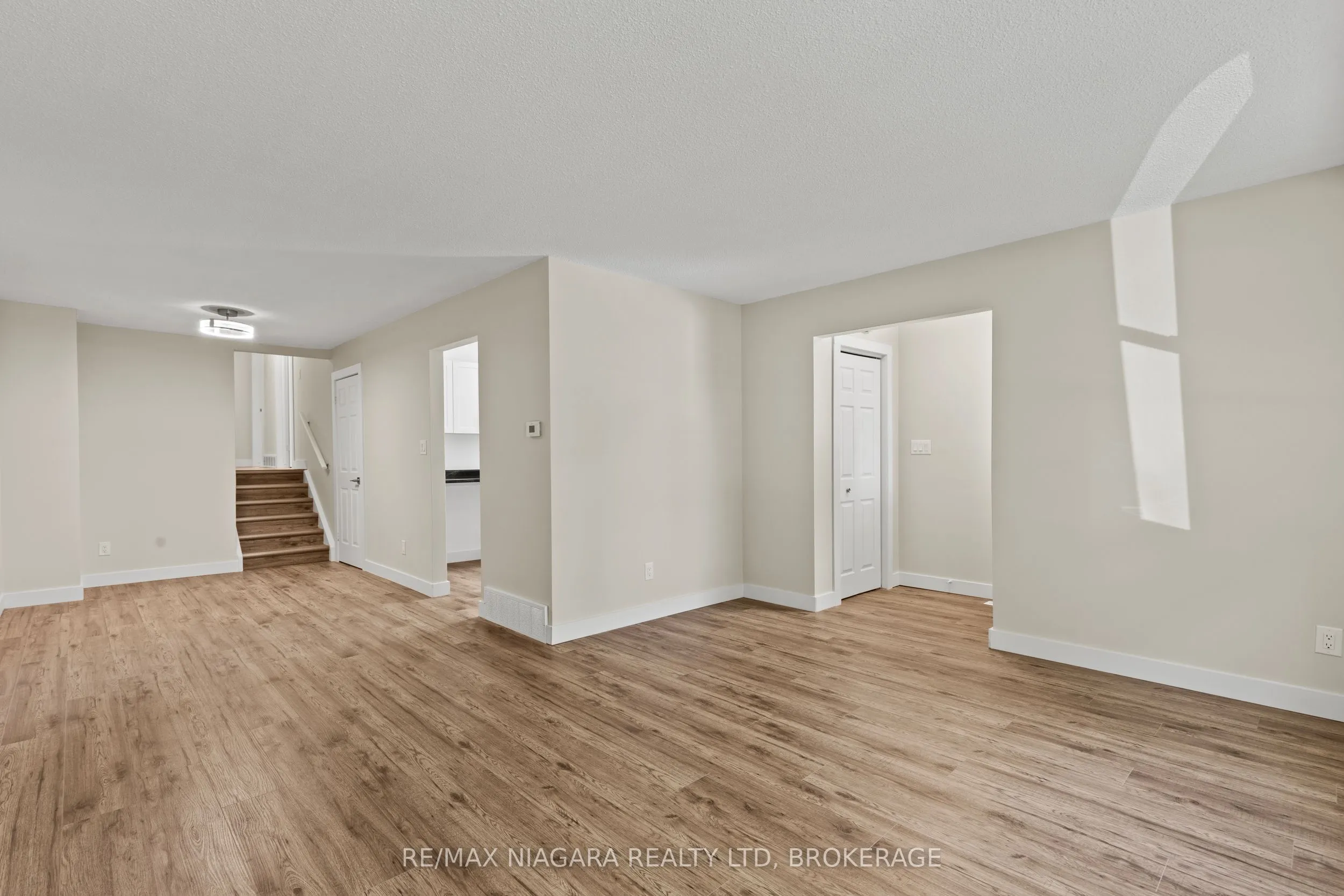 35 Lafayette Drive