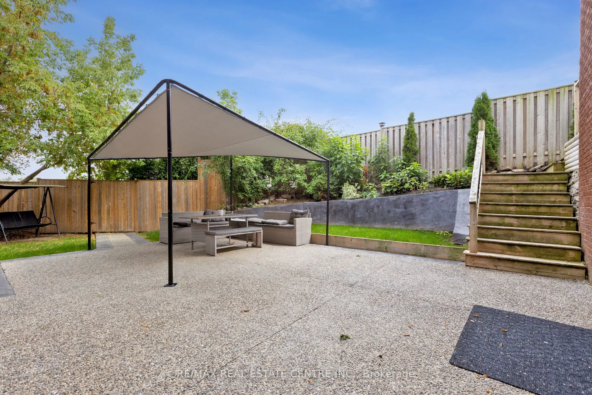 122 Mooregate Crescent