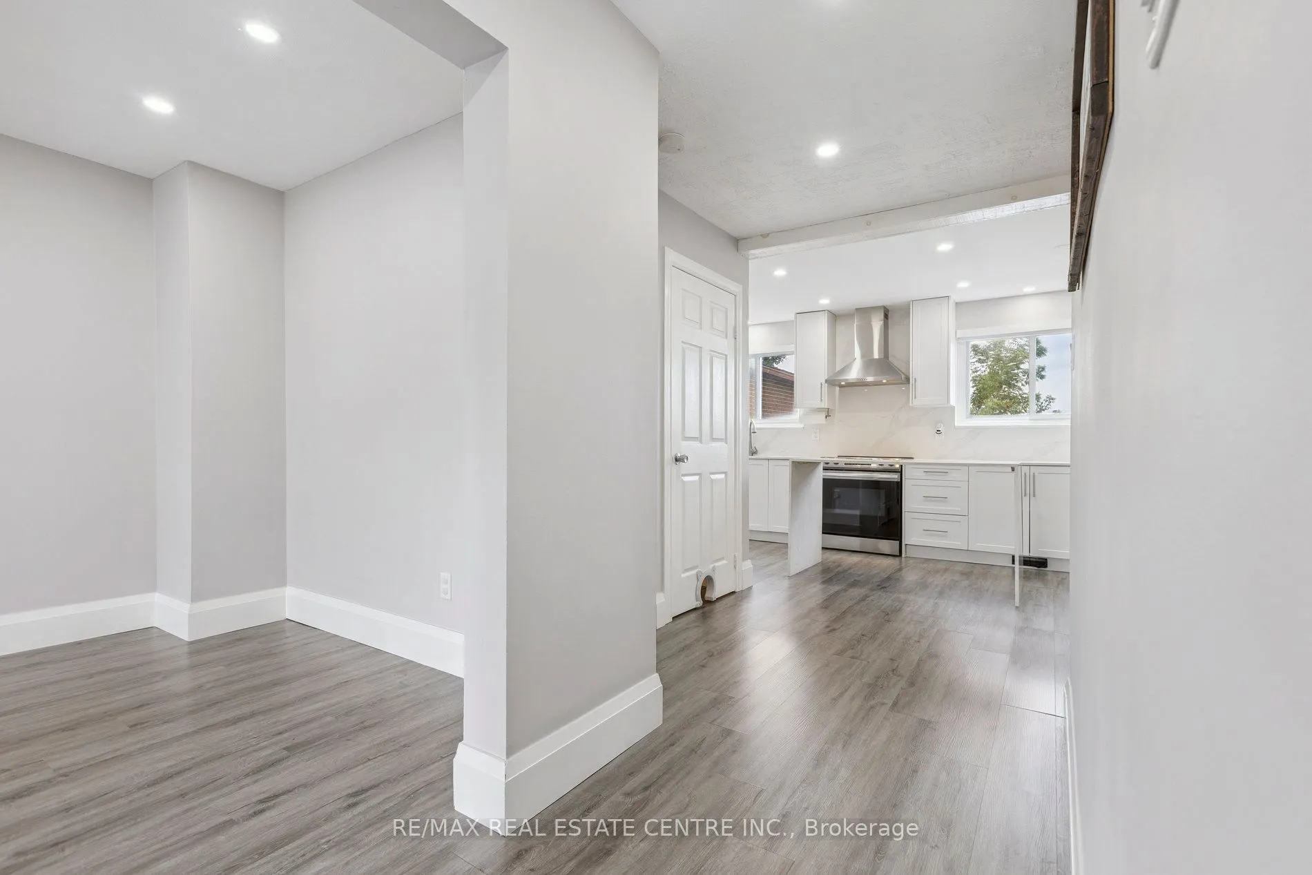 122 Mooregate Crescent