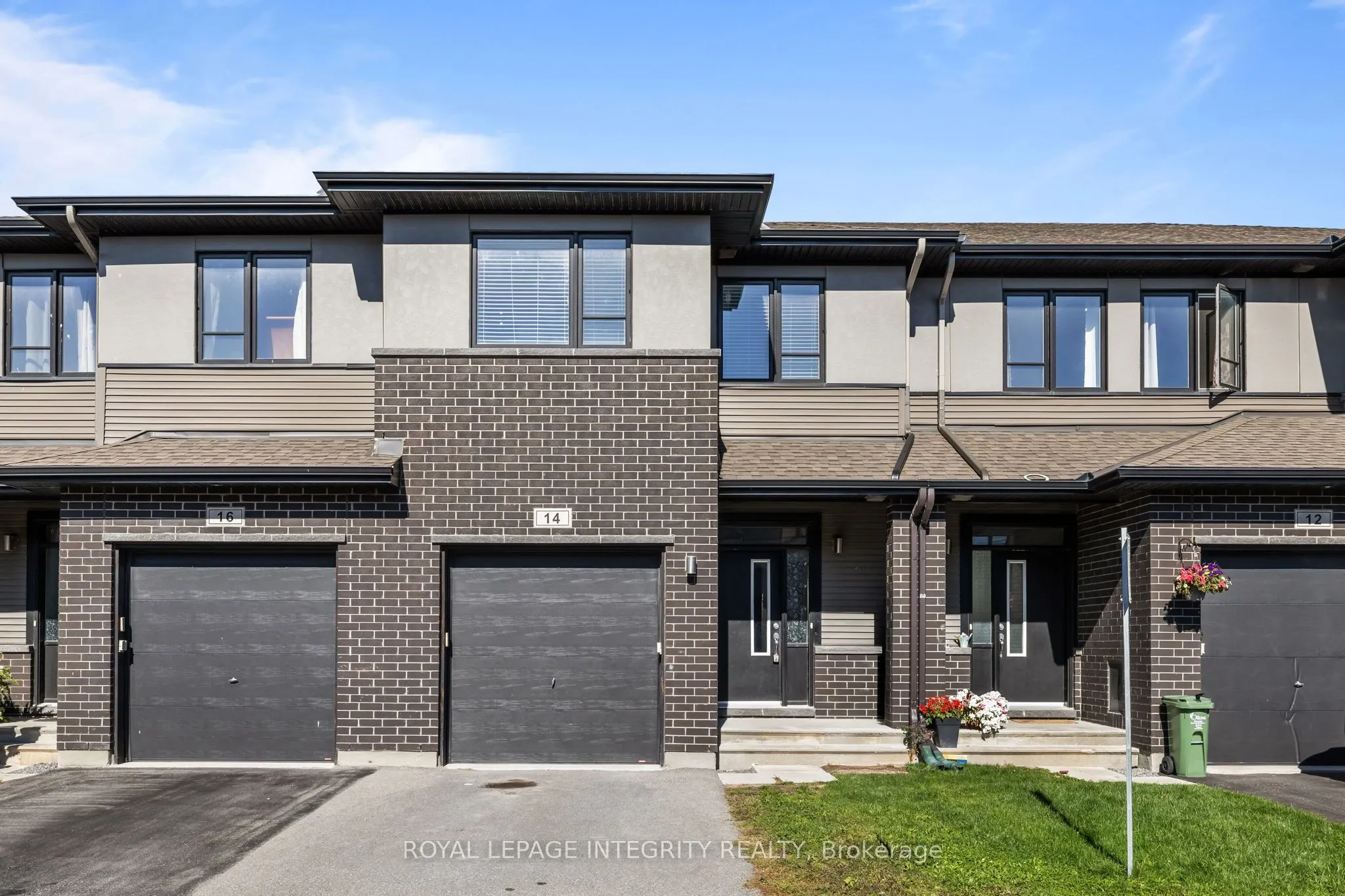 14 Hackney Private