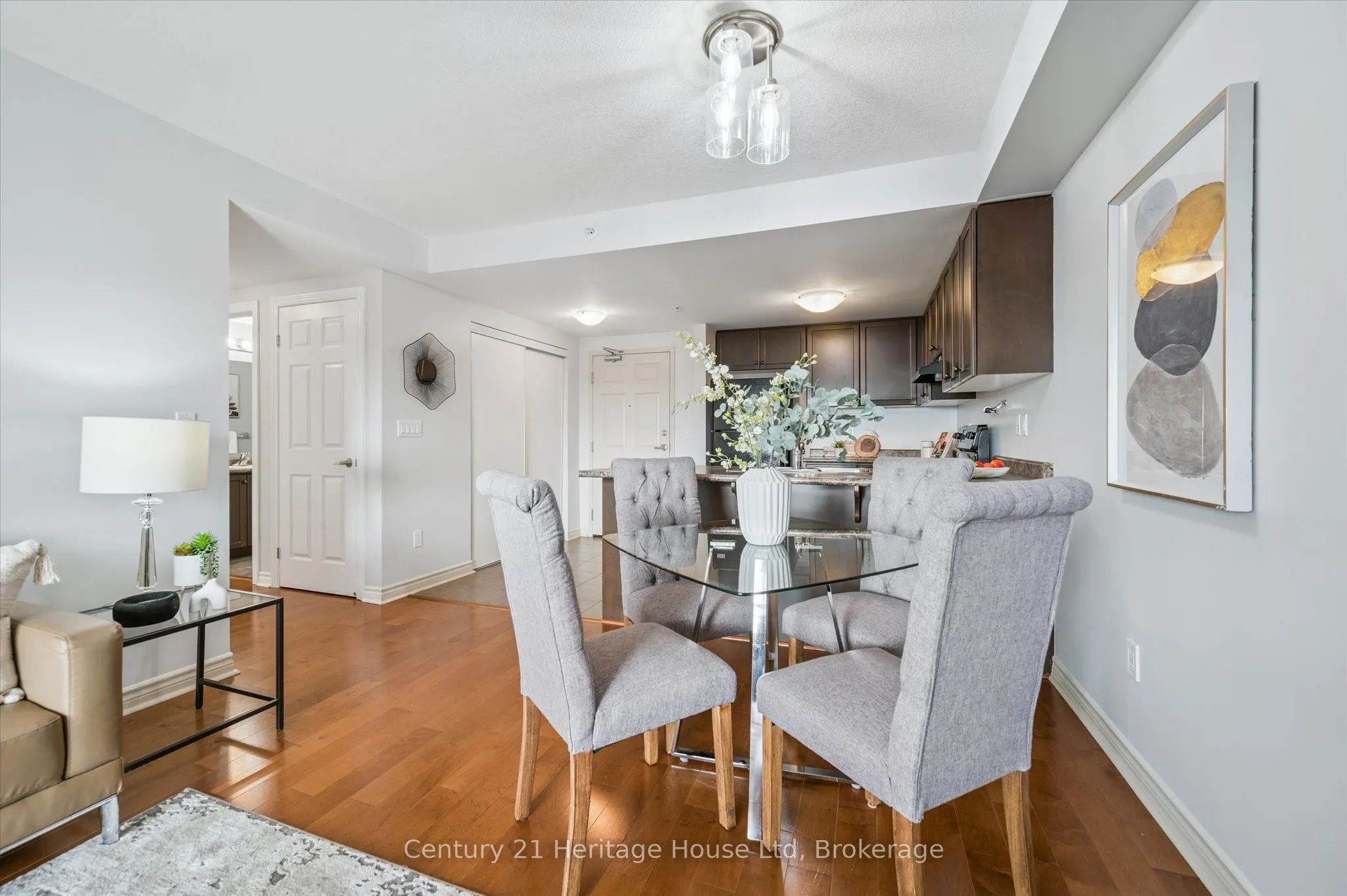 625 St David Street S, #414