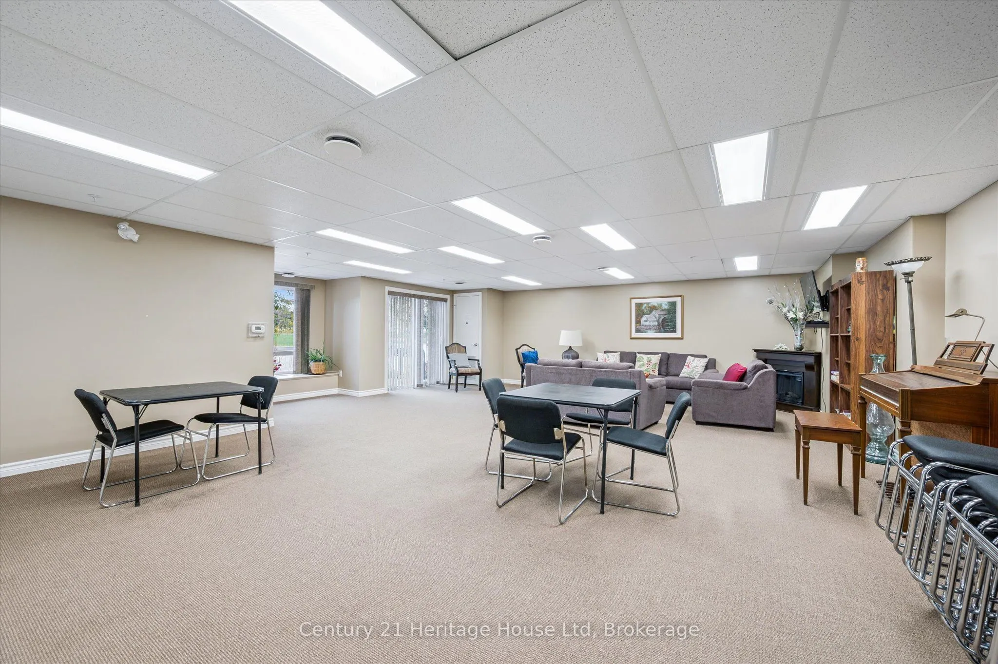 625 St David Street S, #414