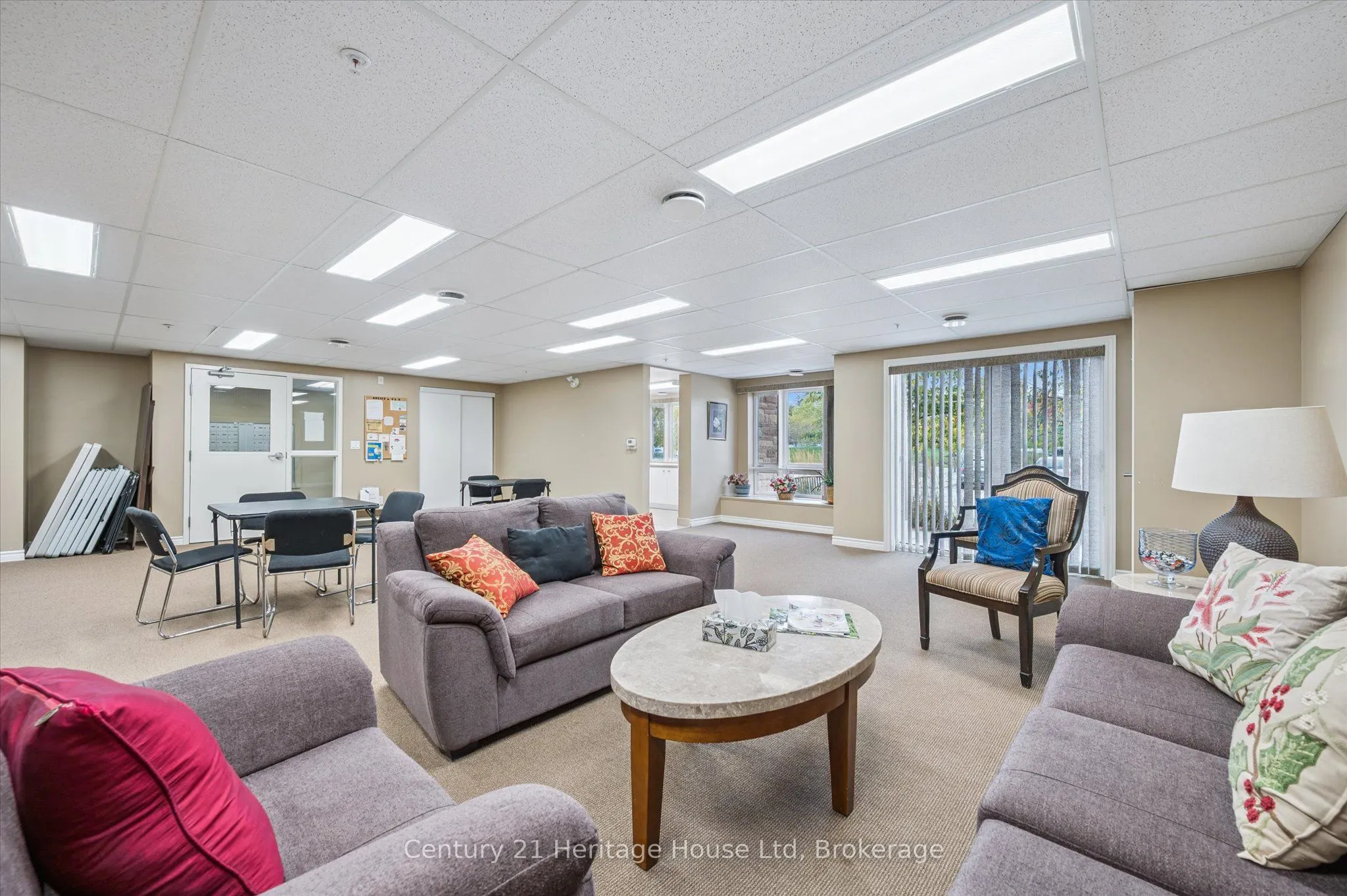 625 St David Street S, #414