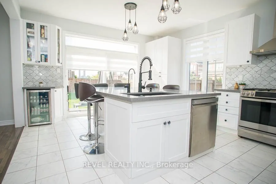 2 Attlebery Crescent
