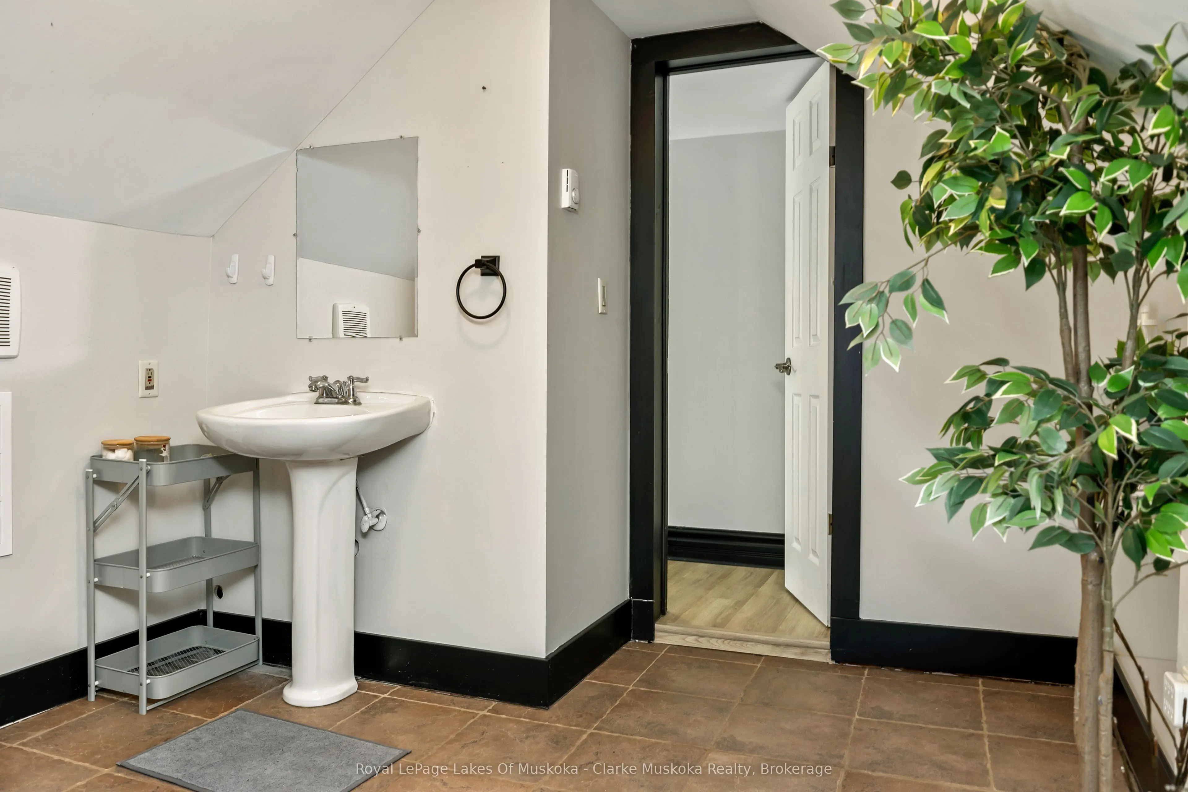 3173 Muskoka Rd 169